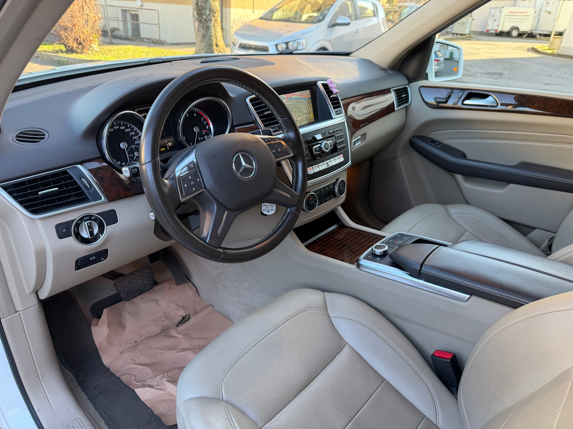 MERCEDES-BENZ ML 400 4Matic 7G-Tronic-image-11