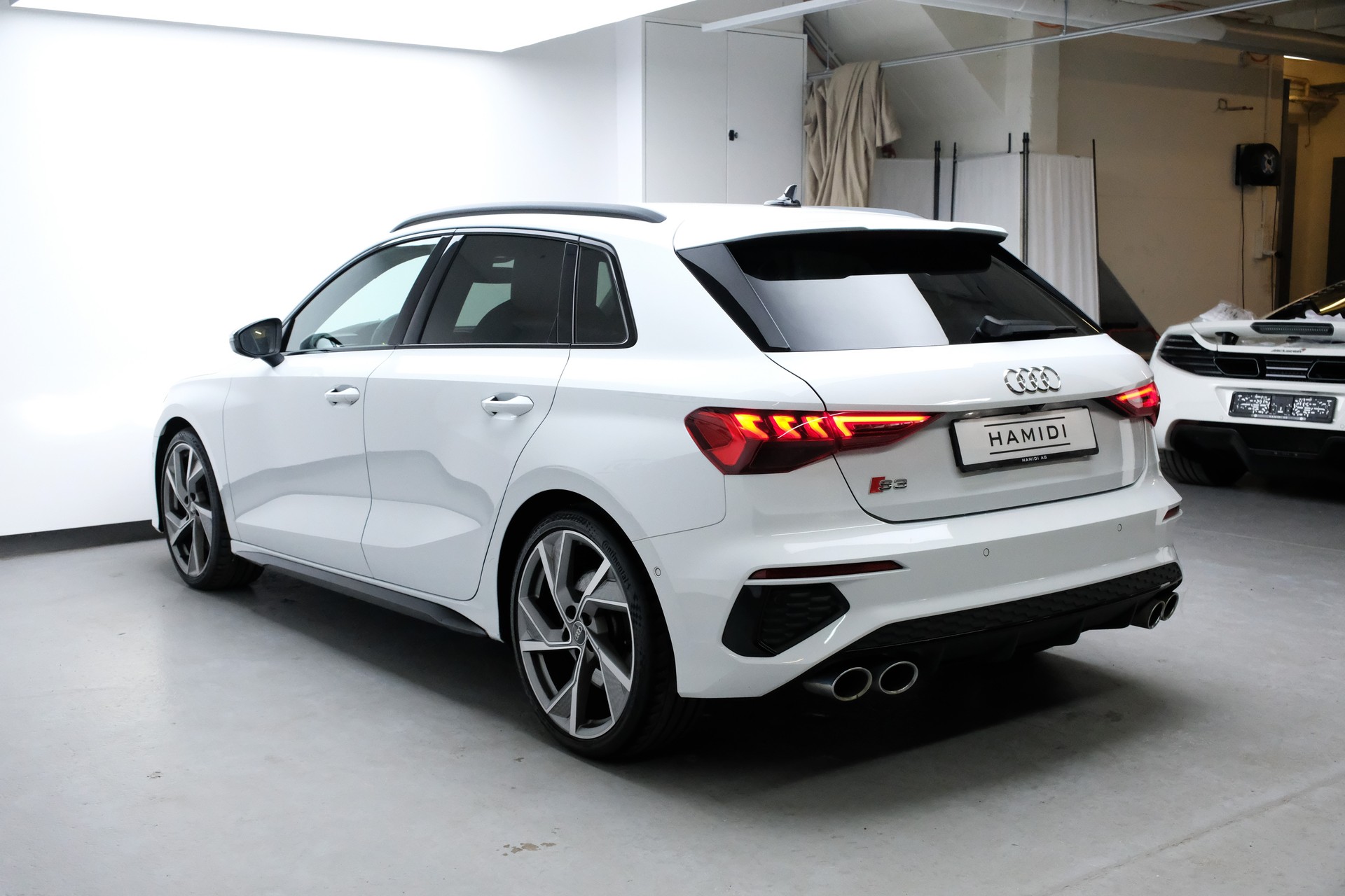 AUDI S3 Sportback 2.0 TFSI quattro S-tronic-image-6