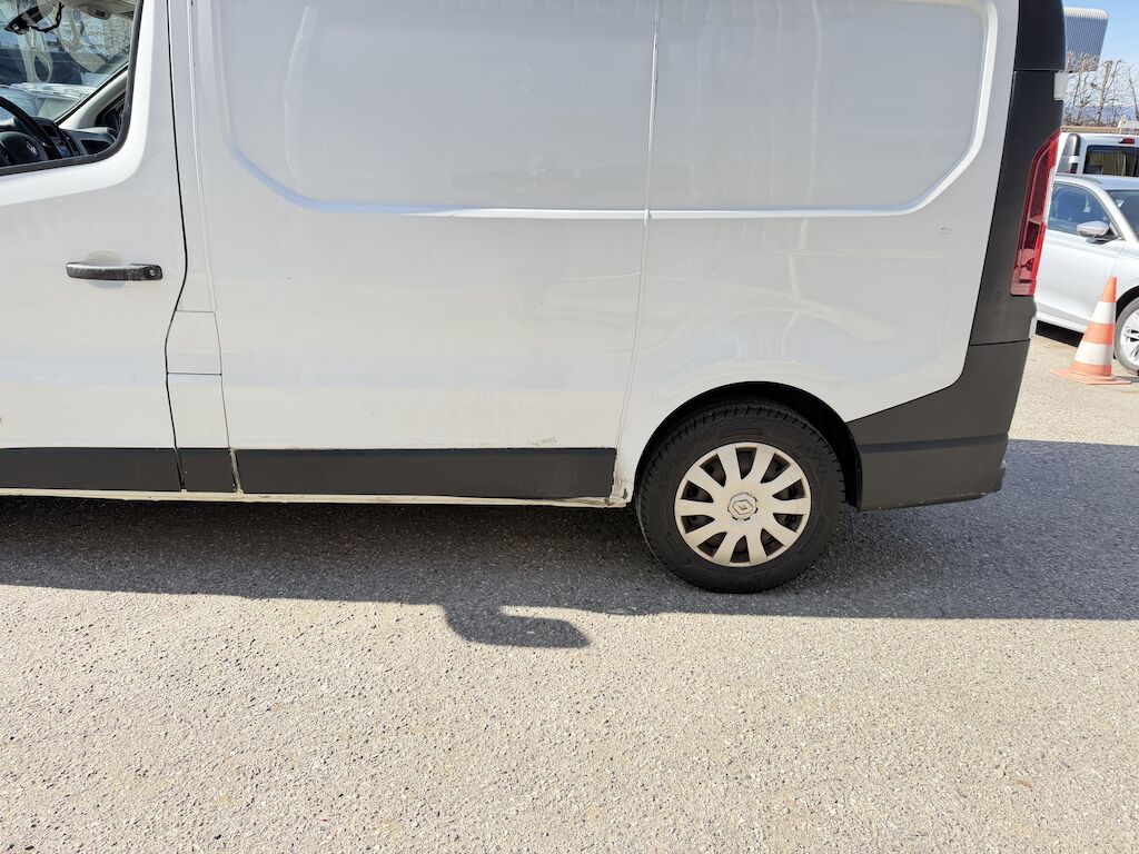 RENAULT Trafic 1.6 ENERGY TwinT. dCi140 2.9t Business L1H1-image-12