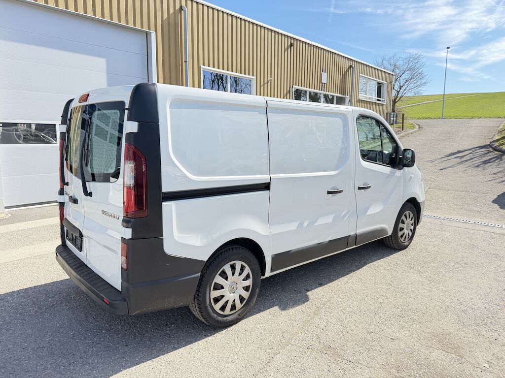 RENAULT Trafic 1.6 ENERGY TwinT. dCi140 2.9t Business L1H1-image-8