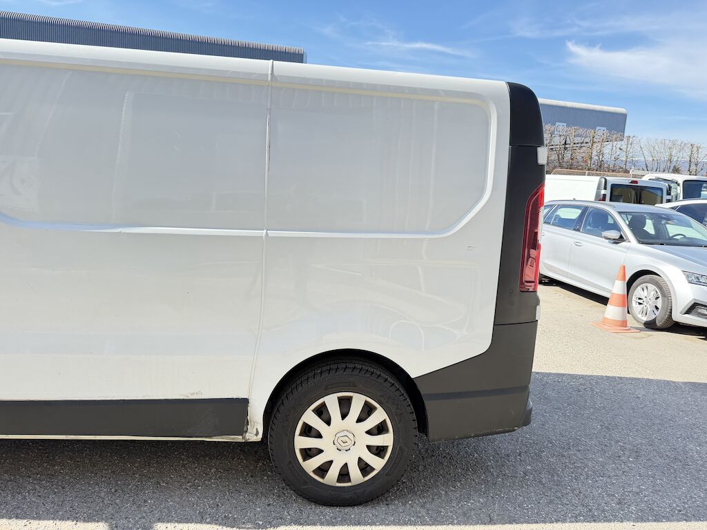 RENAULT Trafic 1.6 ENERGY TwinT. dCi140 2.9t Business L1H1-image-11