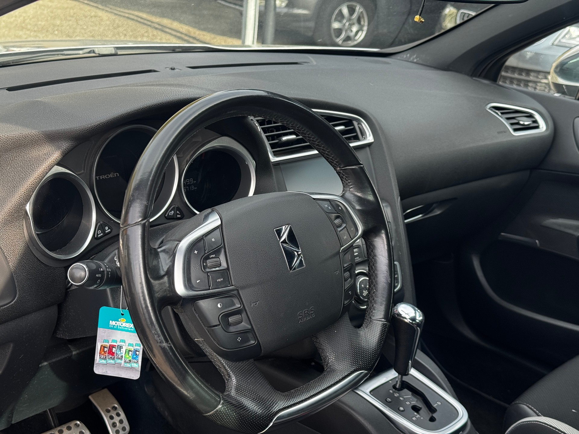 DS AUTOMOBILES DS4 1.6 THP SO Chic Automatic-image-9