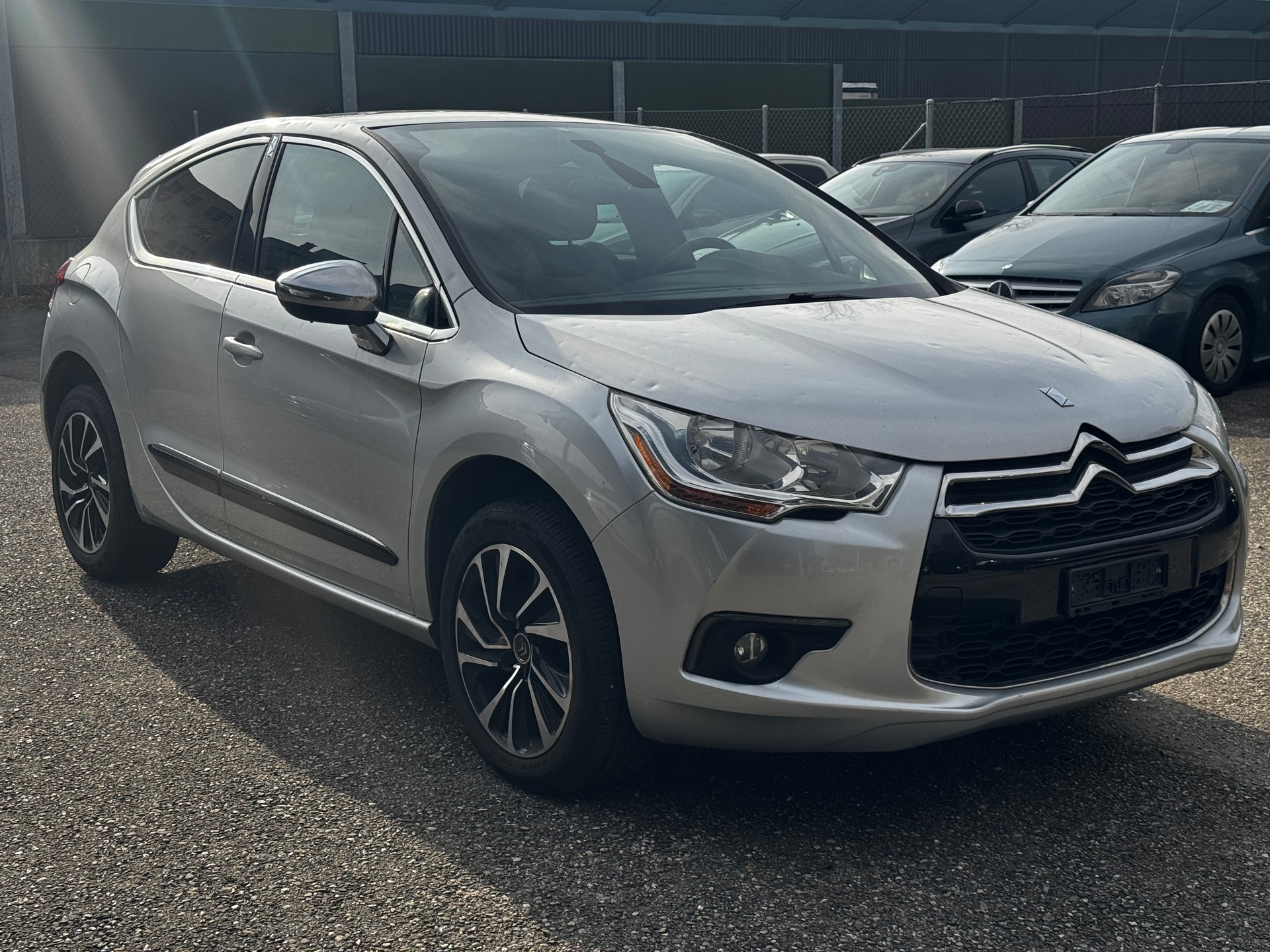 DS AUTOMOBILES DS4 1.6 THP SO Chic Automatic-image-2
