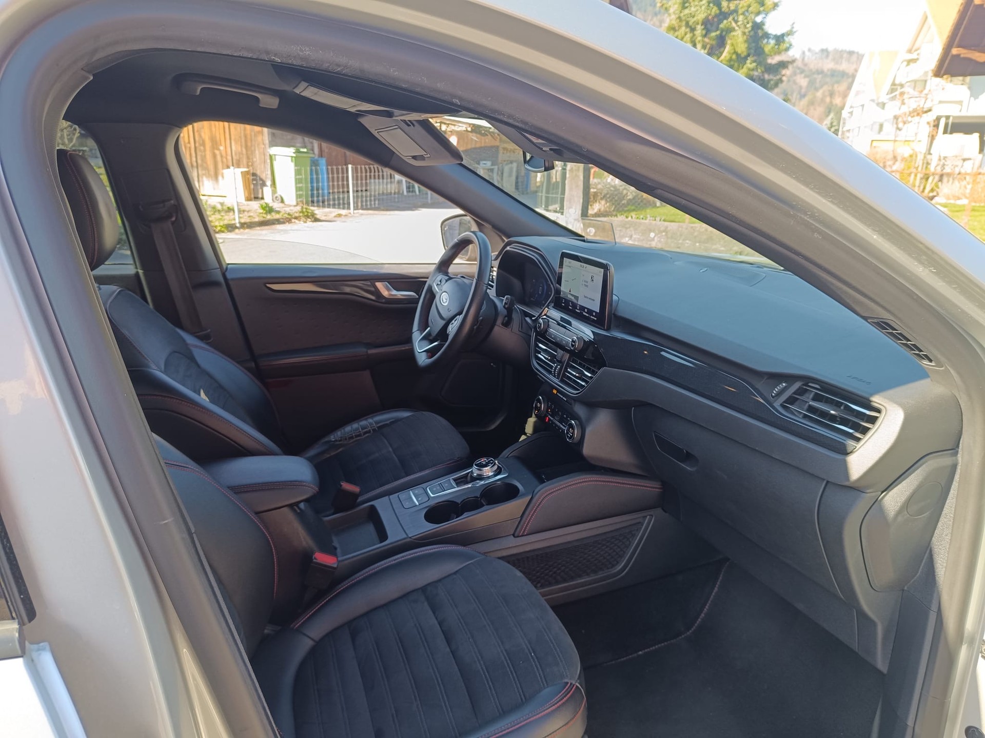 FORD Kuga 2.0 TDCi EcoBlue Cool & Connect 4WD-image-4