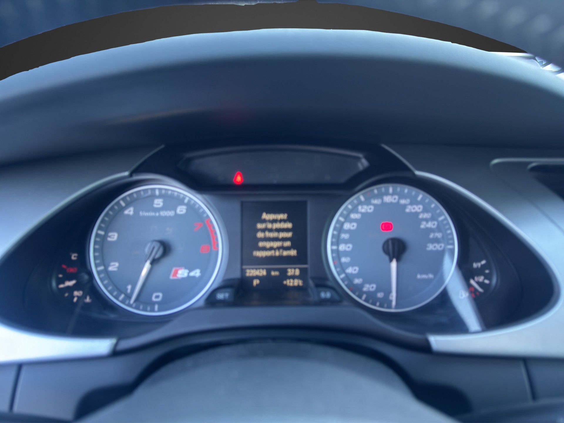 AUDI S4 Limousine 3.0 TFSI quattro S-tronic-image-13