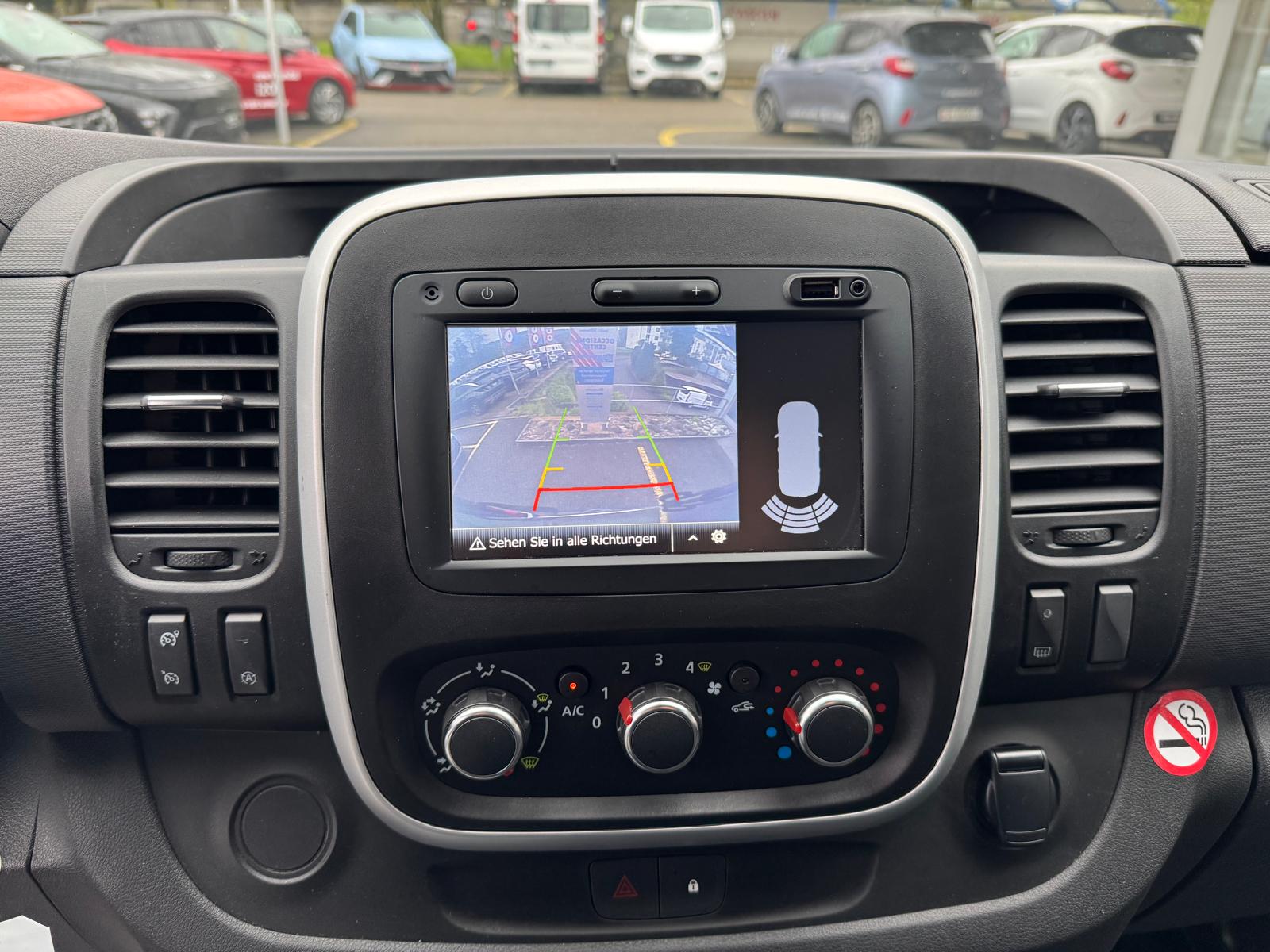 RENAULT Trafic Ene dCi120 2.0 Bus L2H1 *1550 KG Nutzlast*-showroom-element-3