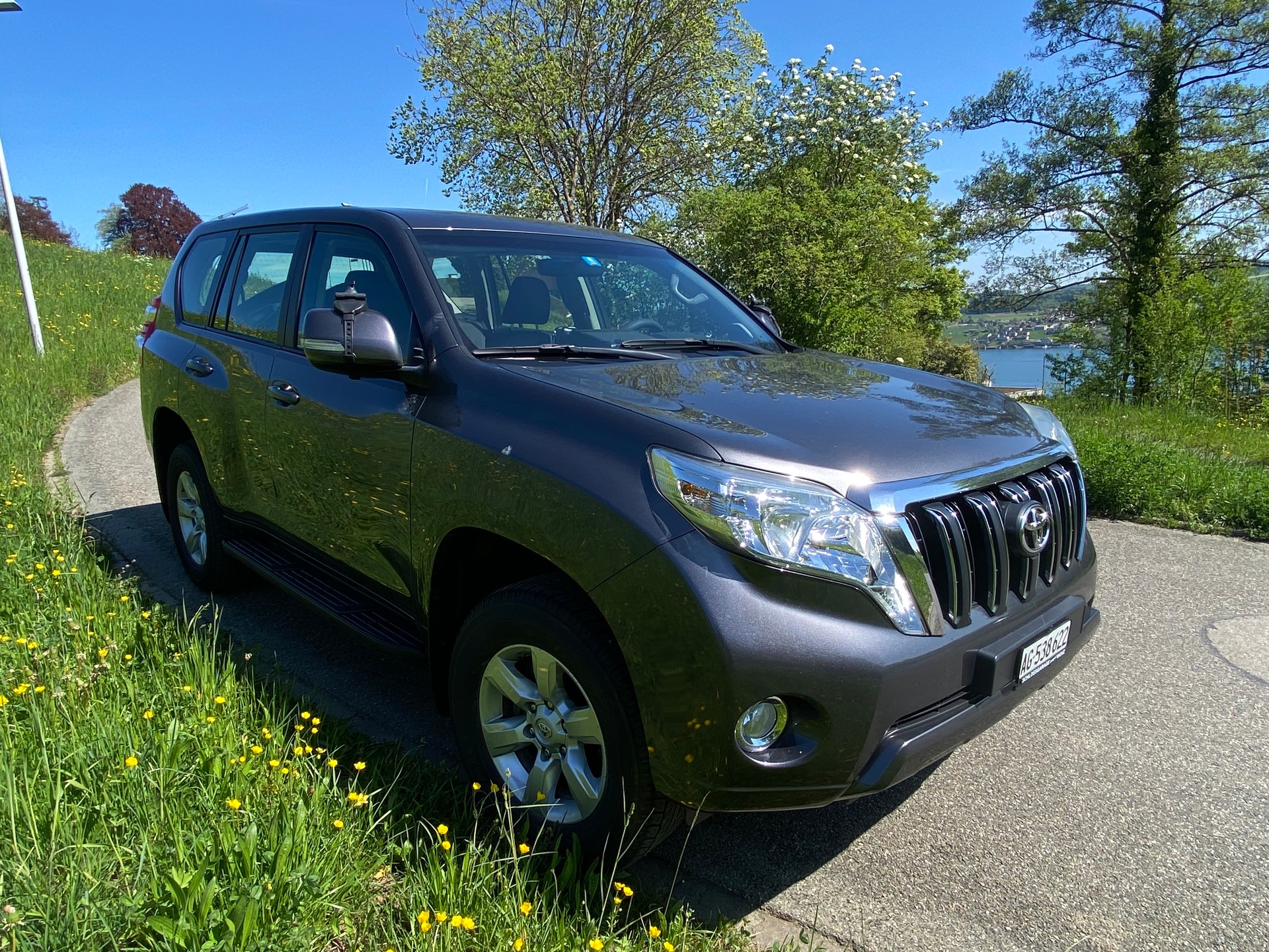 TOYOTA LAND CRUISER