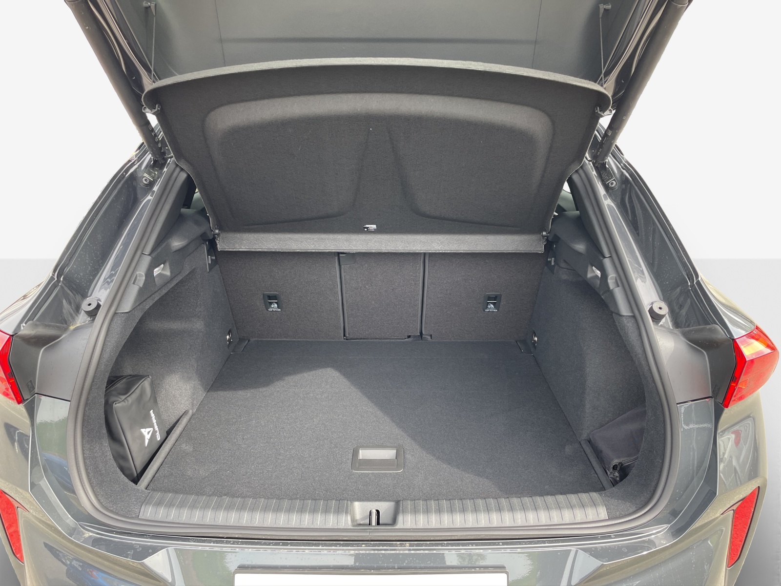 SEAT Terramar 2.0 TSI DSG 4Drive Business Edition-image-12