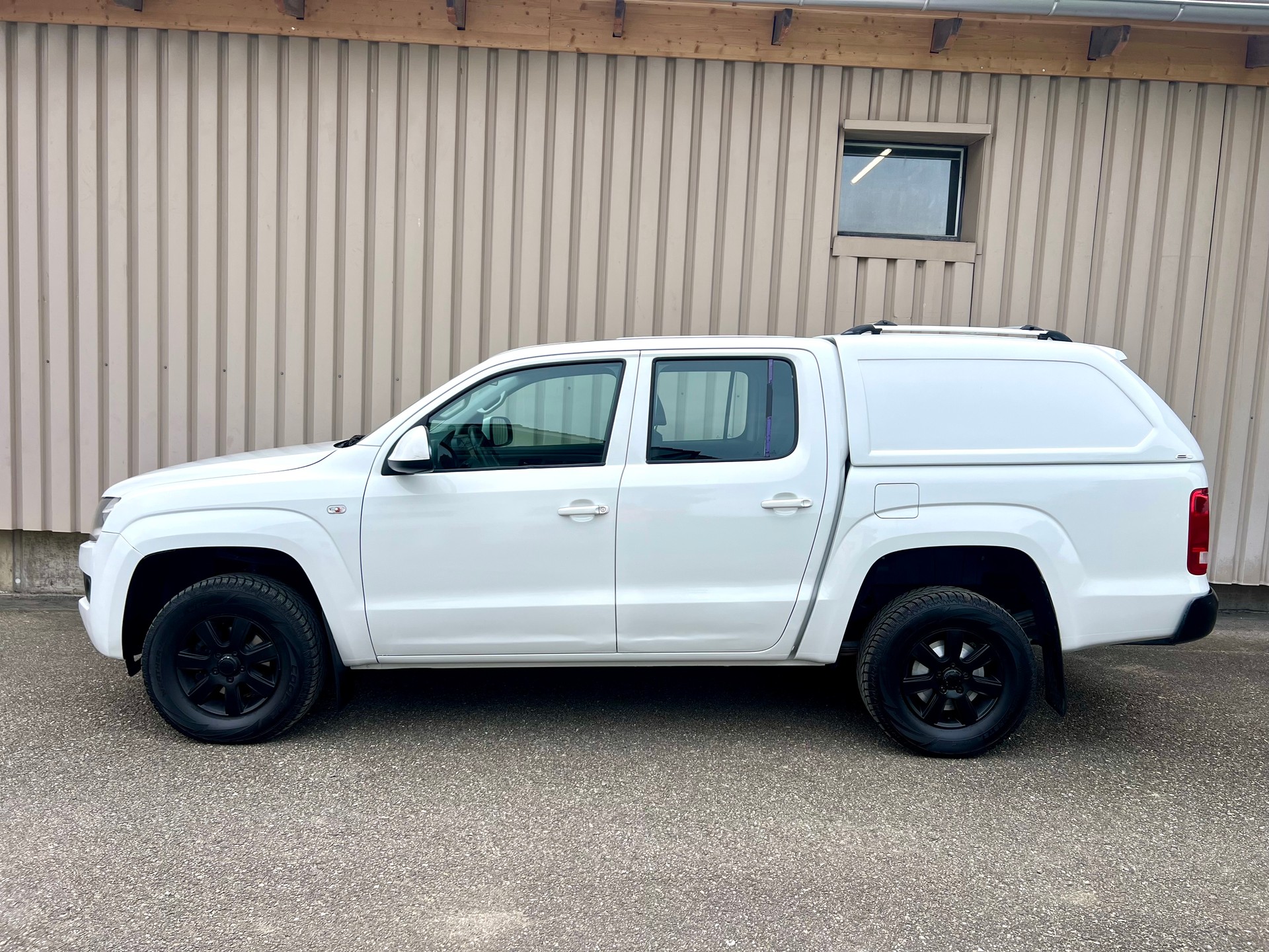 VW Amarok 2.0 BiTDI 4Motion 3500kg AHK by Nutzfahrzeugcenter Seetal-image-2