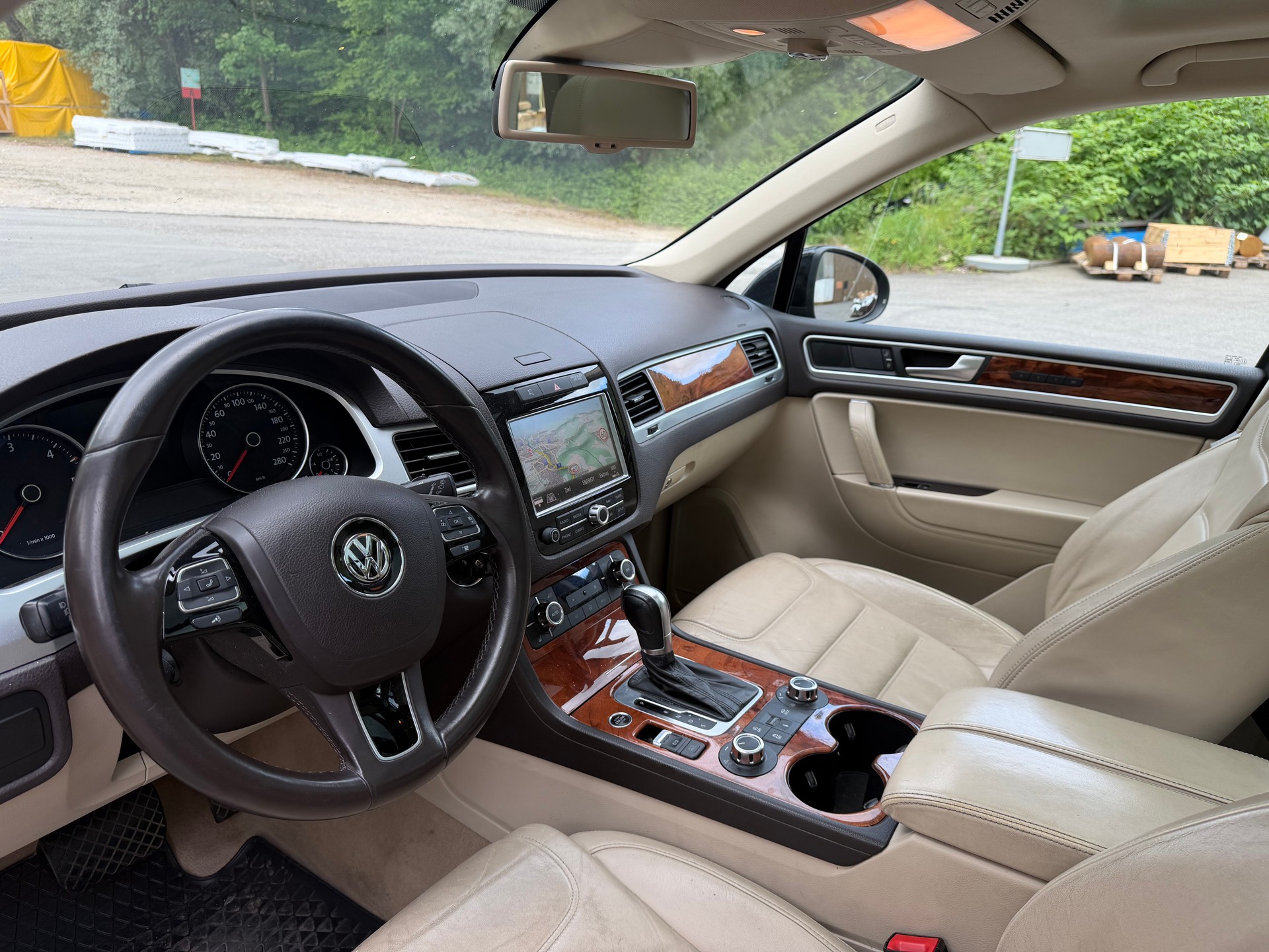 VW Touareg 3.0 TDI BlueMotion Technology Tiptronic-image-11