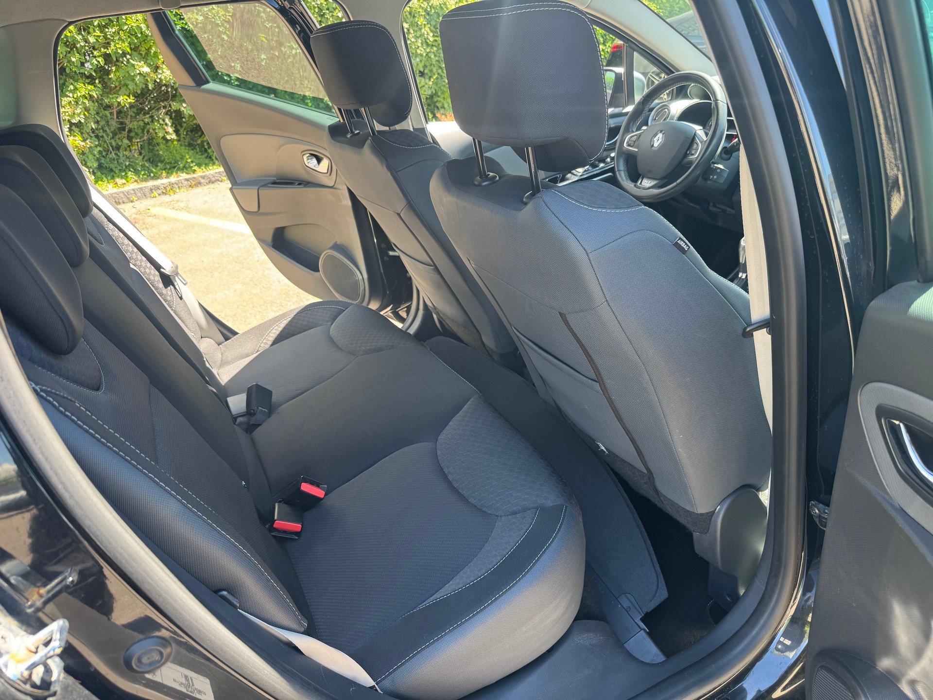 RENAULT Clio Grandtour 1.2 16V T GT EDC-image-6