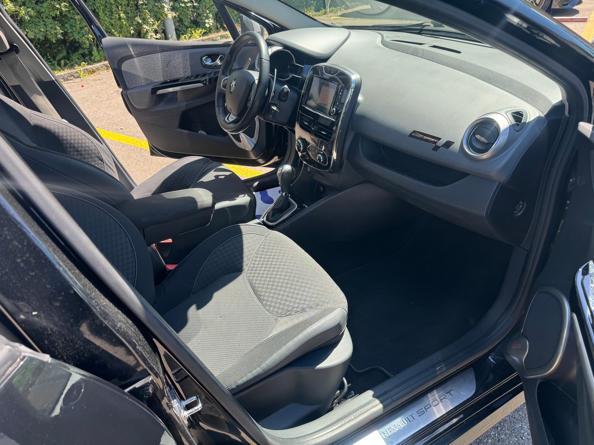 RENAULT Clio Grandtour 1.2 16V T GT EDC-image-7