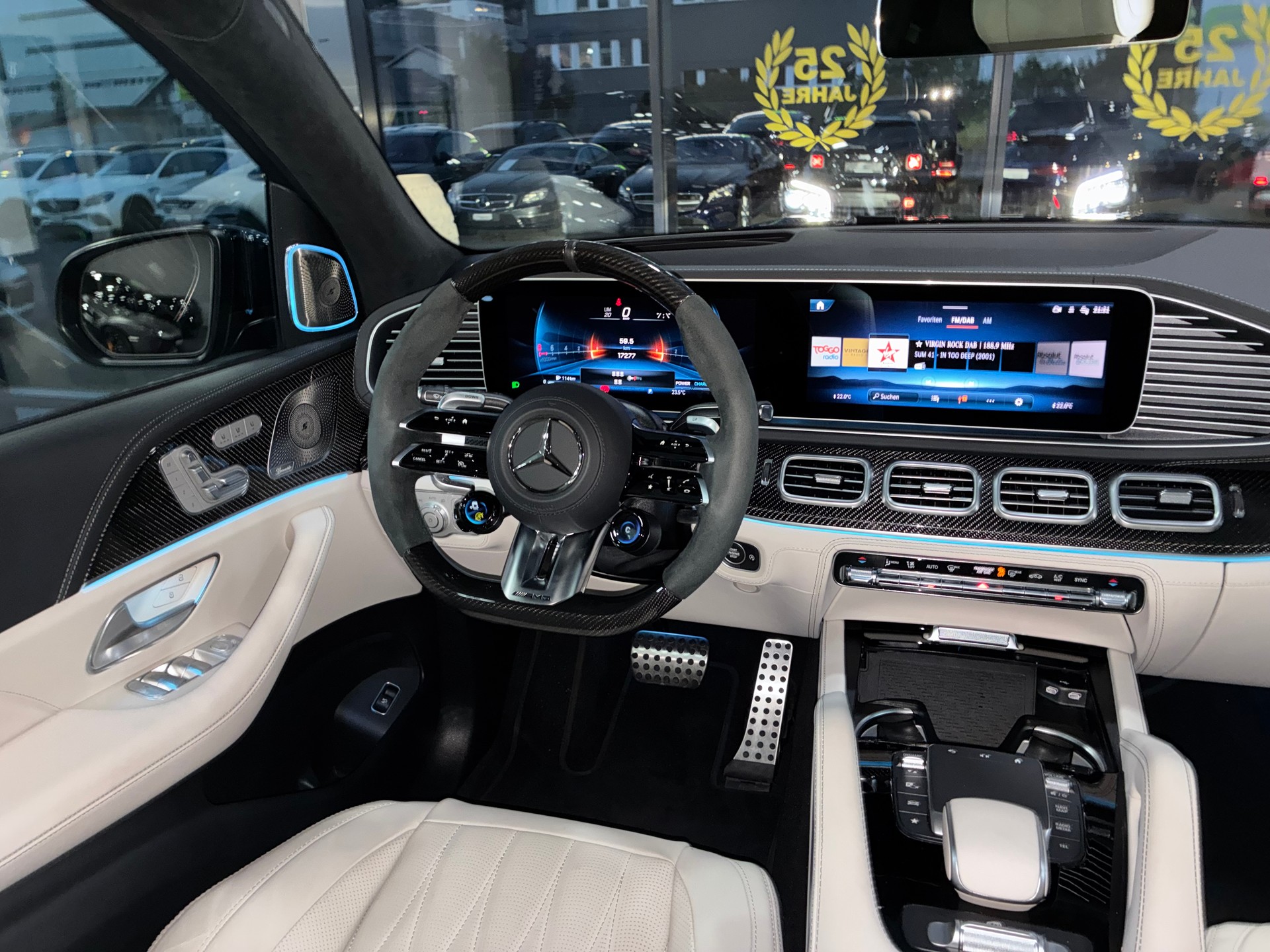 MERCEDES-BENZ GLS 63 AMG 4Matic + 9G-Tronic-image-7