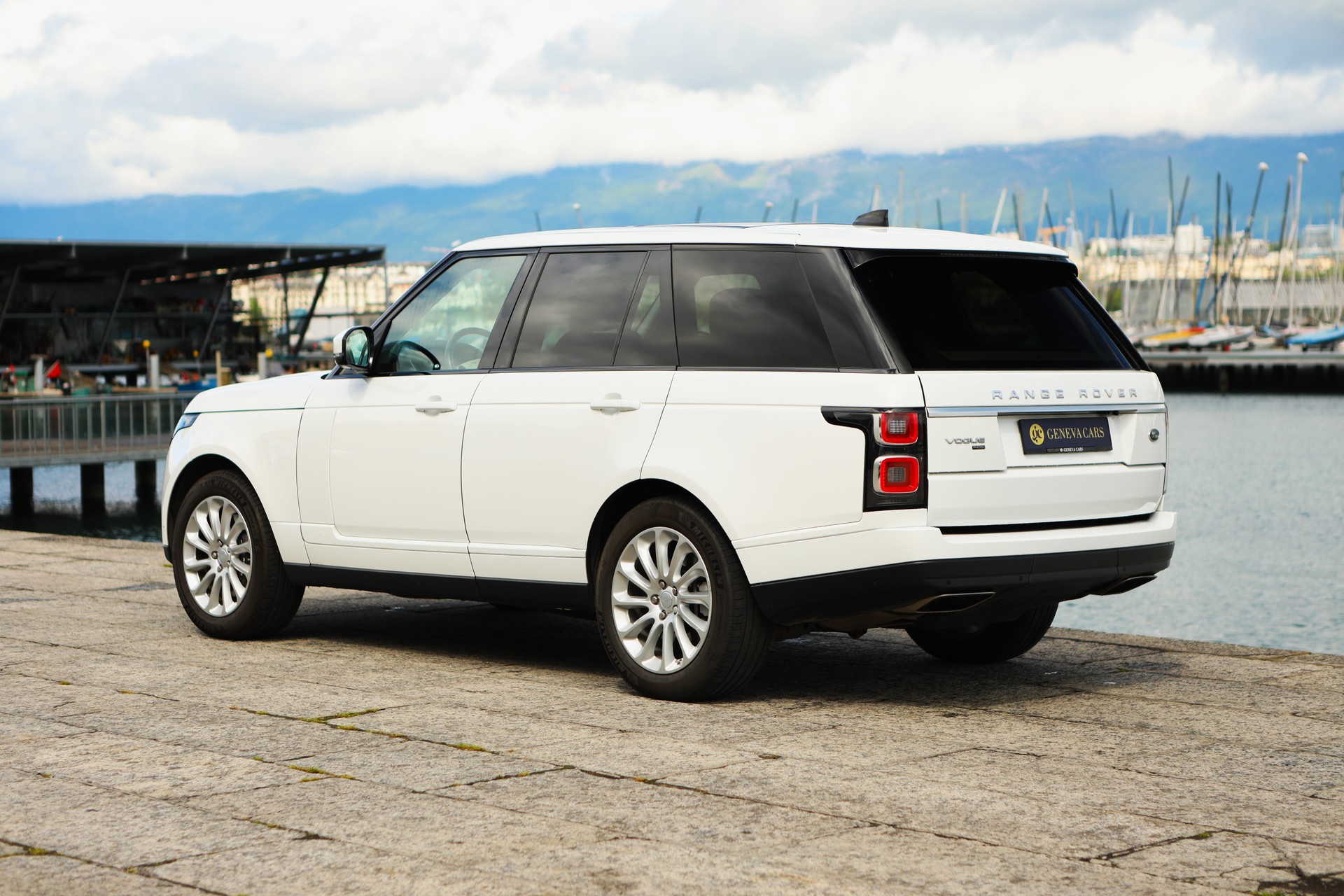 LAND ROVER Range Rover 2.0 Si4 P400e PHEV Vogue Automatic-image-3