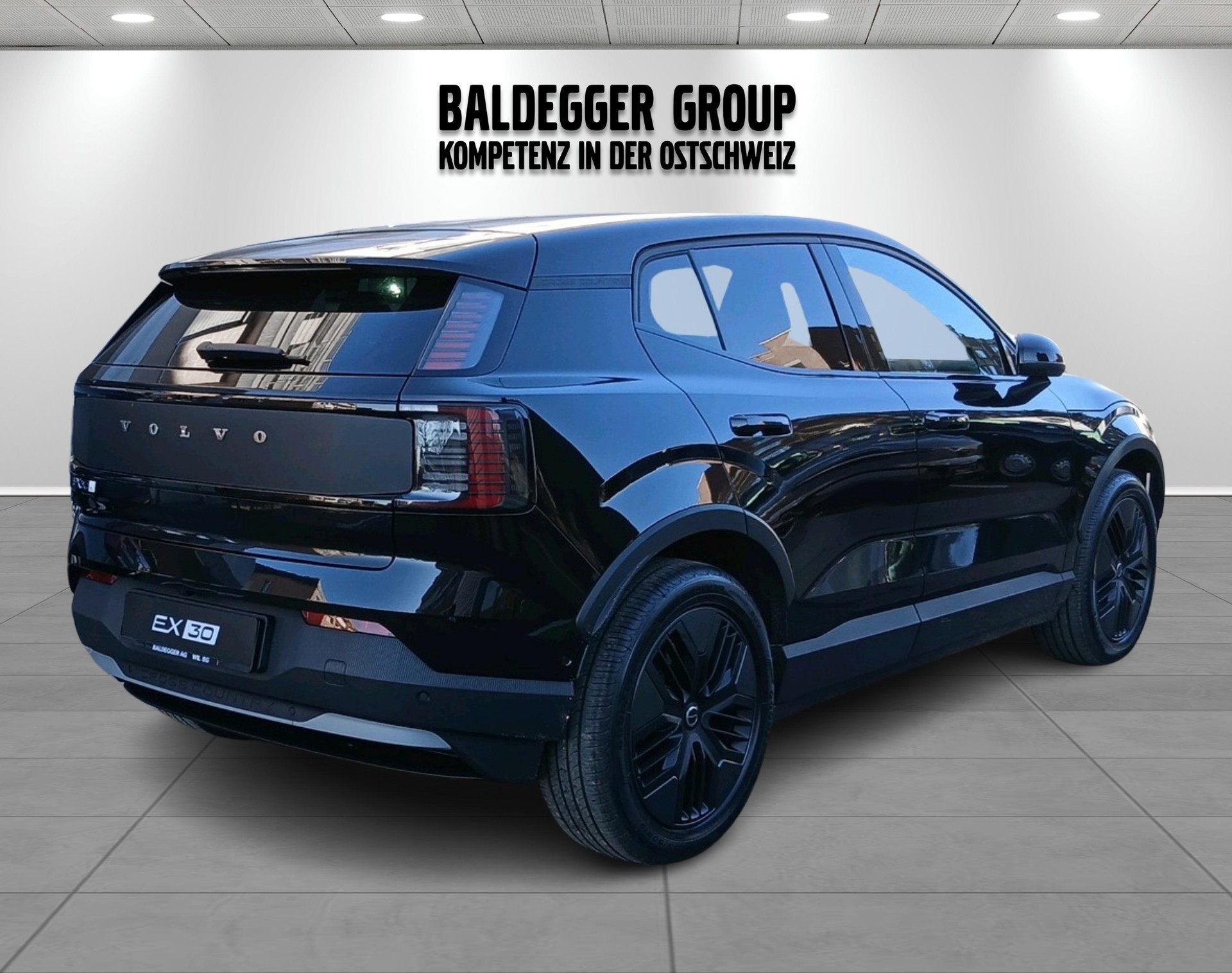 VOLVO EX 30 CC E60 Twin Performance A-showroom-element-1