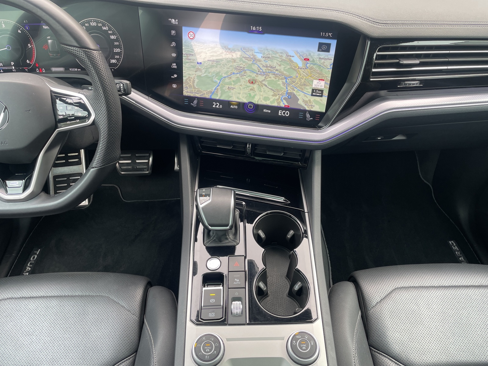 VW Touareg 3.0 TDI R Line Tiptronic-image-16