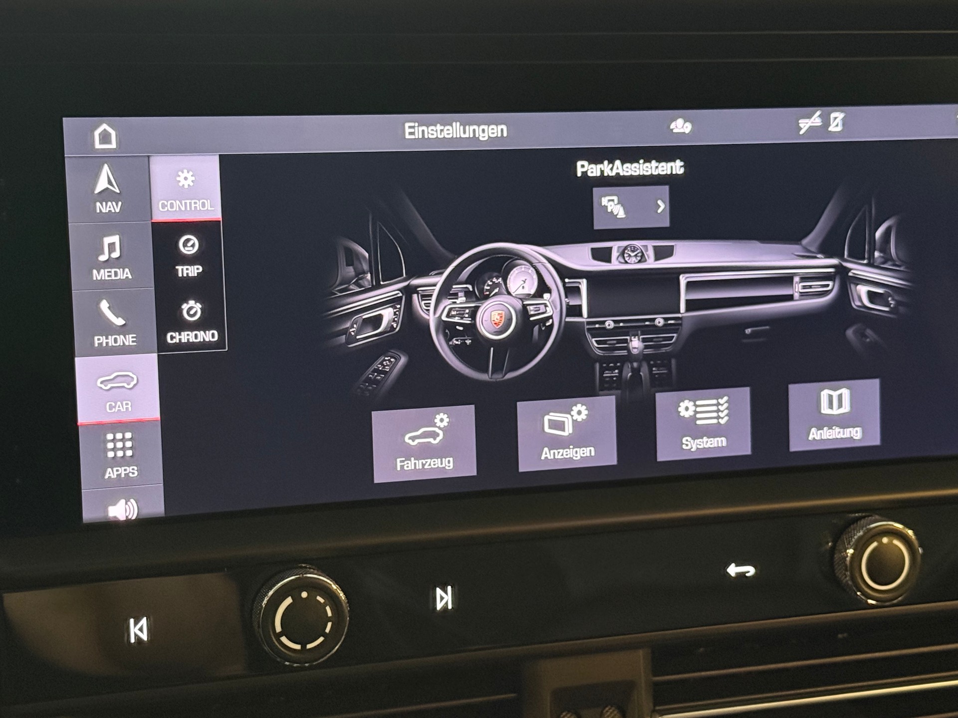 PORSCHE Macan GTS PDK * CH * Vulkangrau * Sport-Chrono Plus * Werksgarantie bis 04.2028 *-image-13