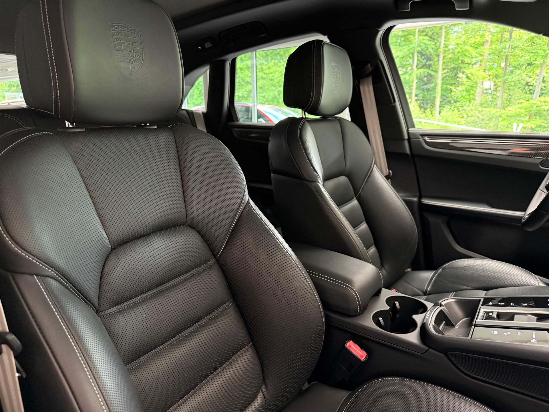 PORSCHE Macan GTS PDK * CH * Vulkangrau * Sport-Chrono Plus * Werksgarantie bis 04.2028 *-image-7