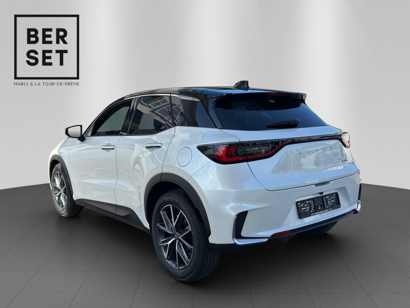 LEXUS LBX 1.5 Hybrid Cool-image-1