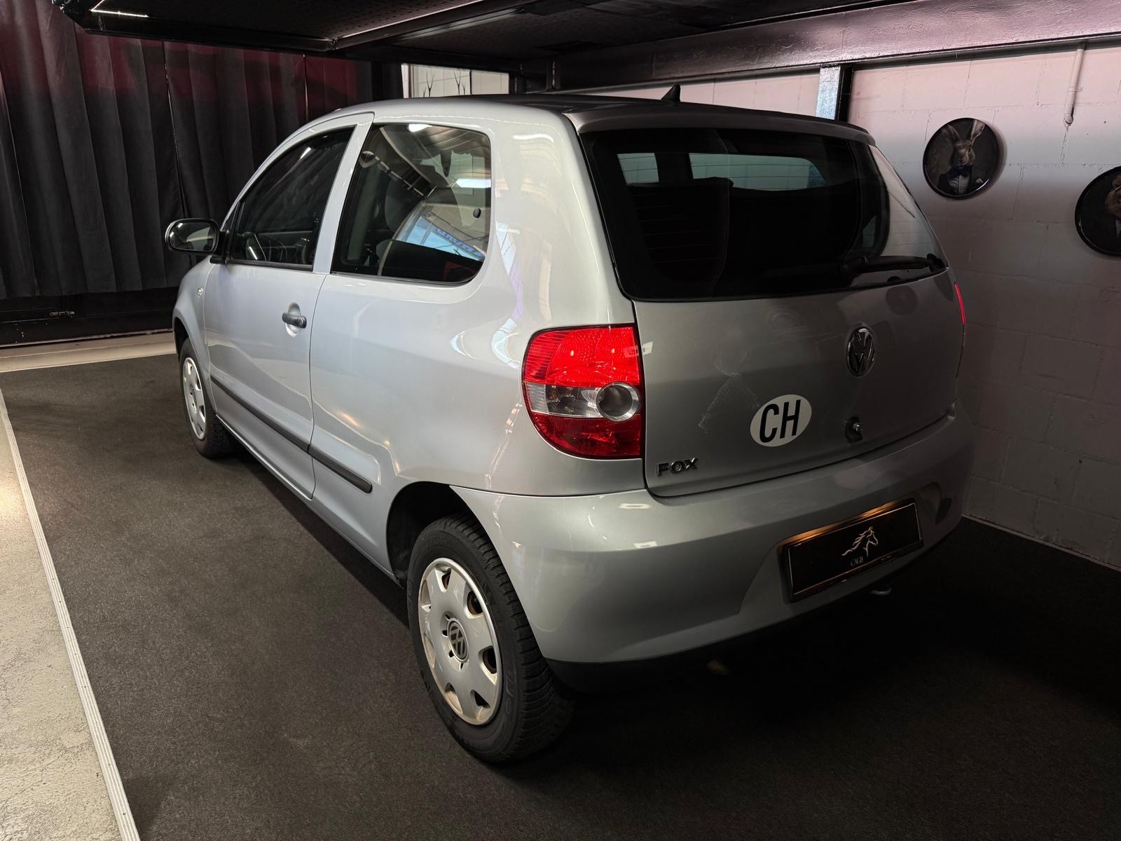 VW Fox 1.2-showroom-element-3