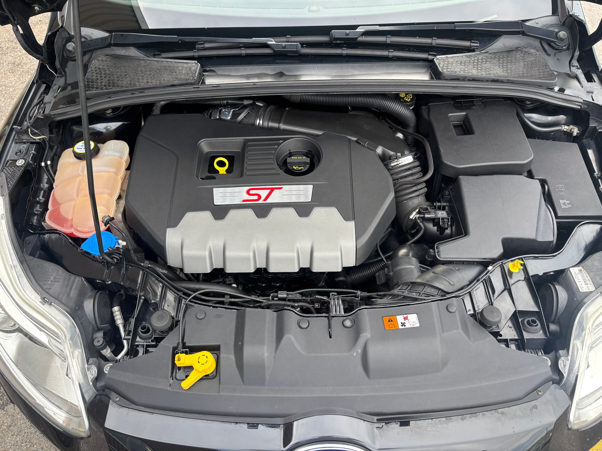 FORD FOCUS ST 2.0i EcoB SCTi ST-3-image-3