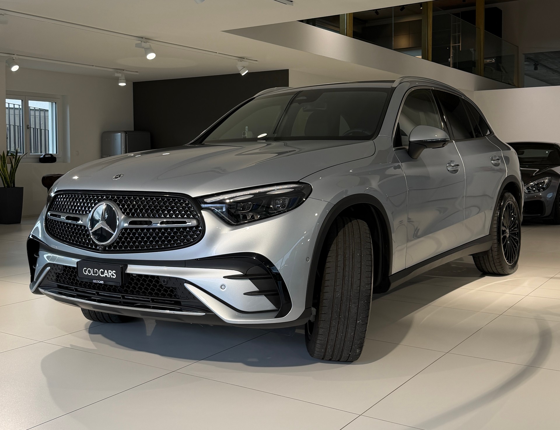 MERCEDES-BENZ GLC 220 d AMG-LINE 4Matic 9G-Tronic-image-3
