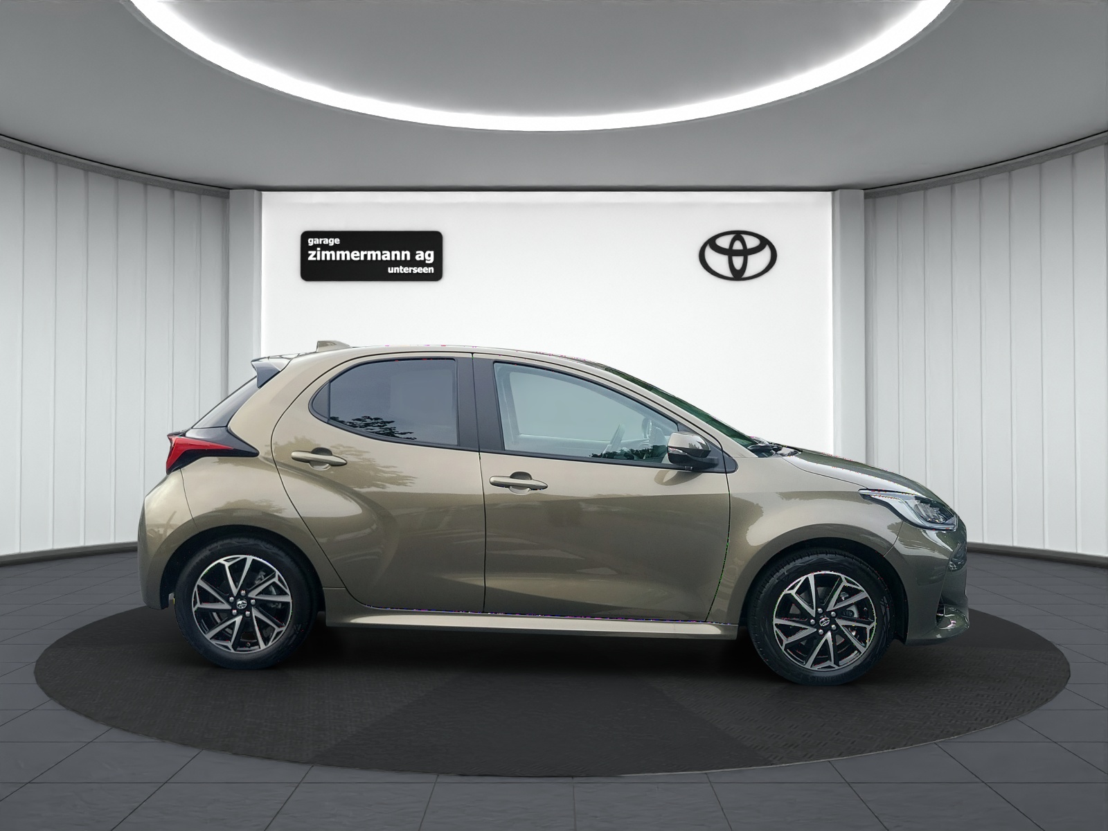 TOYOTA Yaris 1.5 VVT-i HSD Trend-image-4