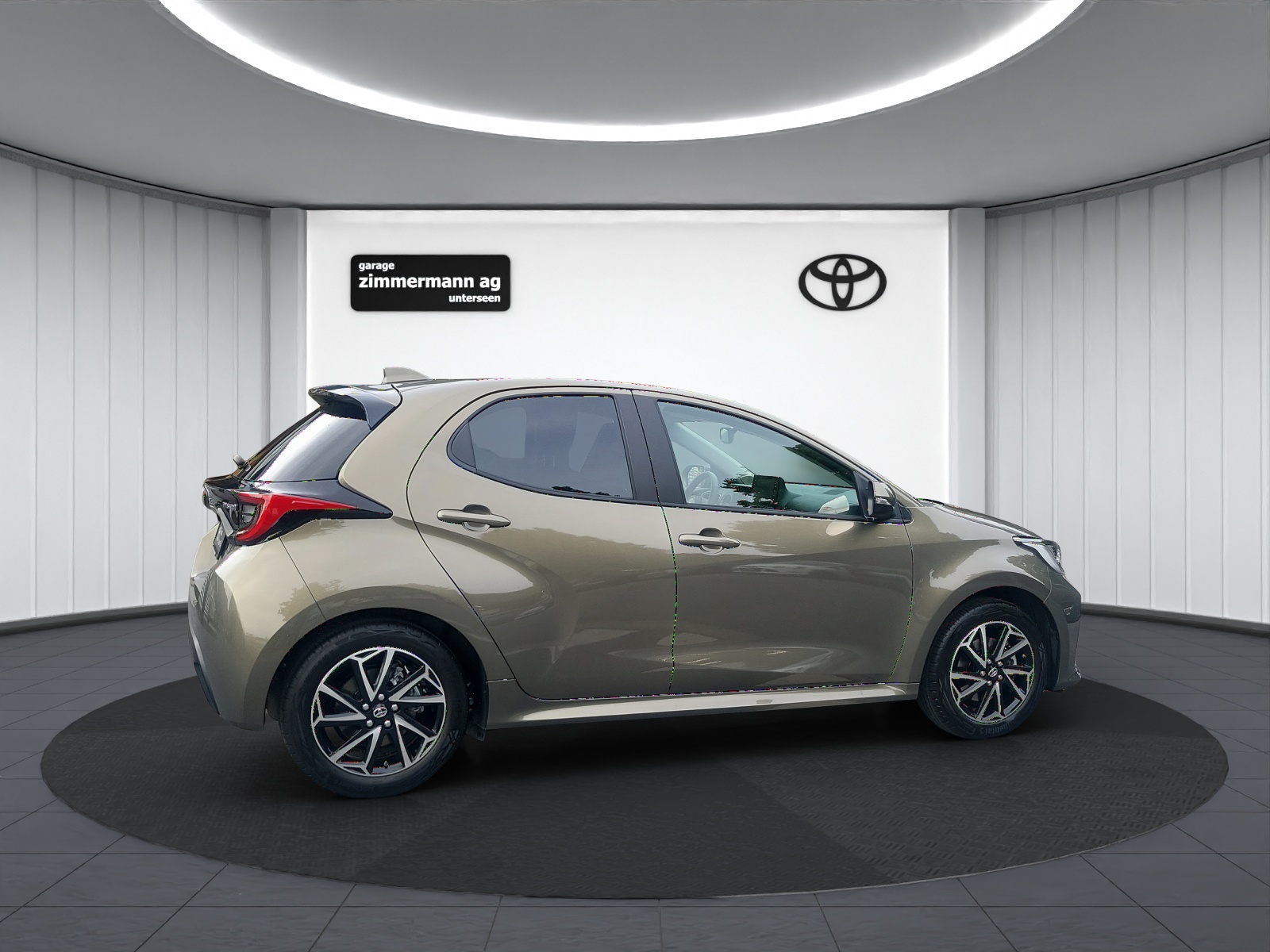 TOYOTA Yaris 1.5 VVT-i HSD Trend-image-5