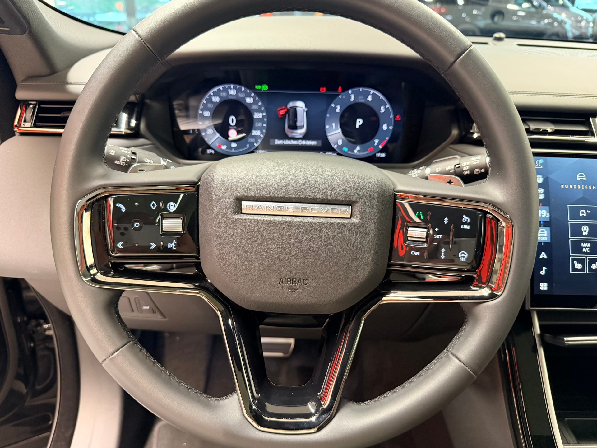 LAND ROVER Range Rover Velar Dynamic SE P 400 Automatic-image-28