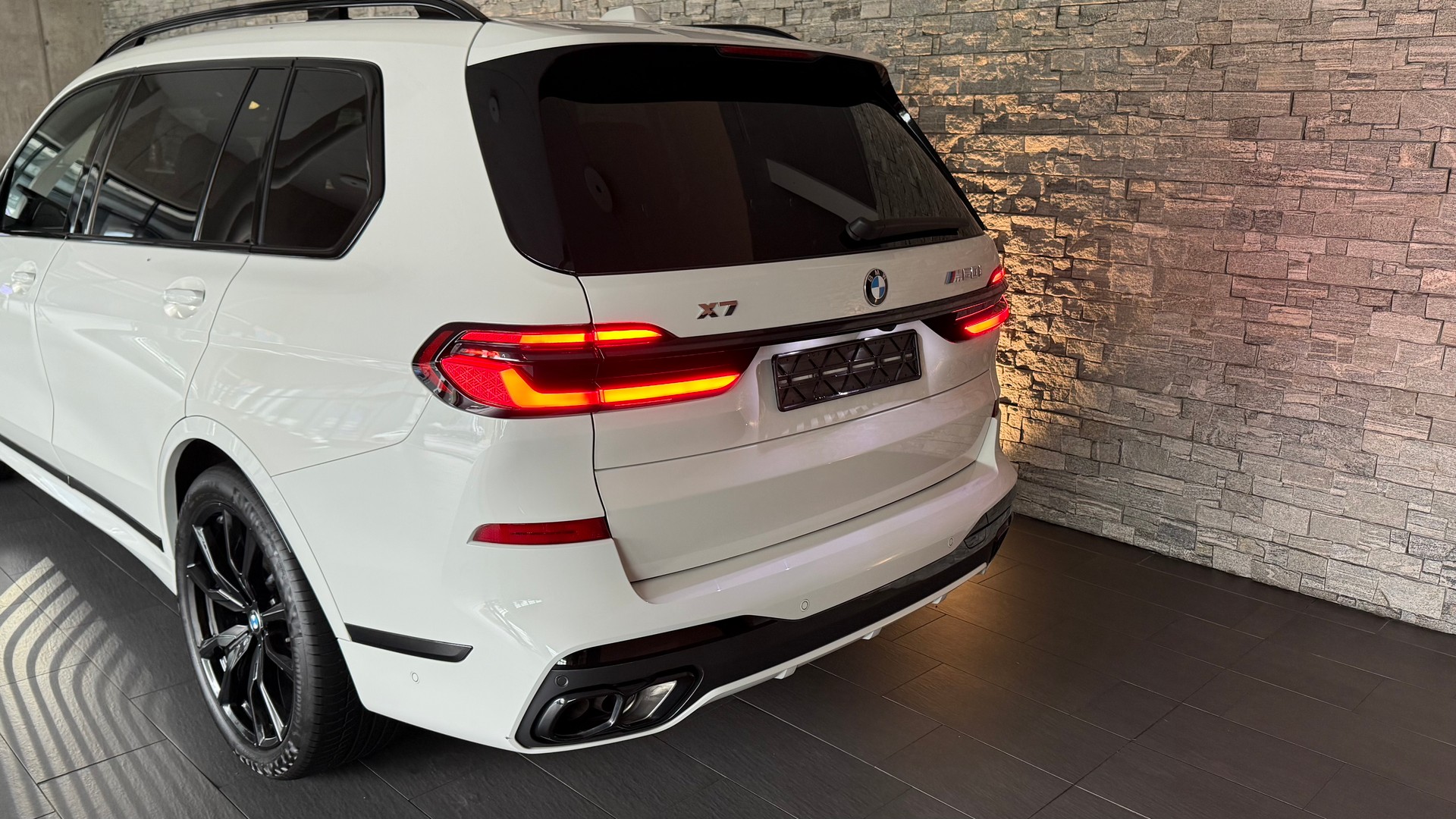BMW X7 xDrive M60i V8 4.4 M Sport Pro 530PS „Facelift“-image-8
