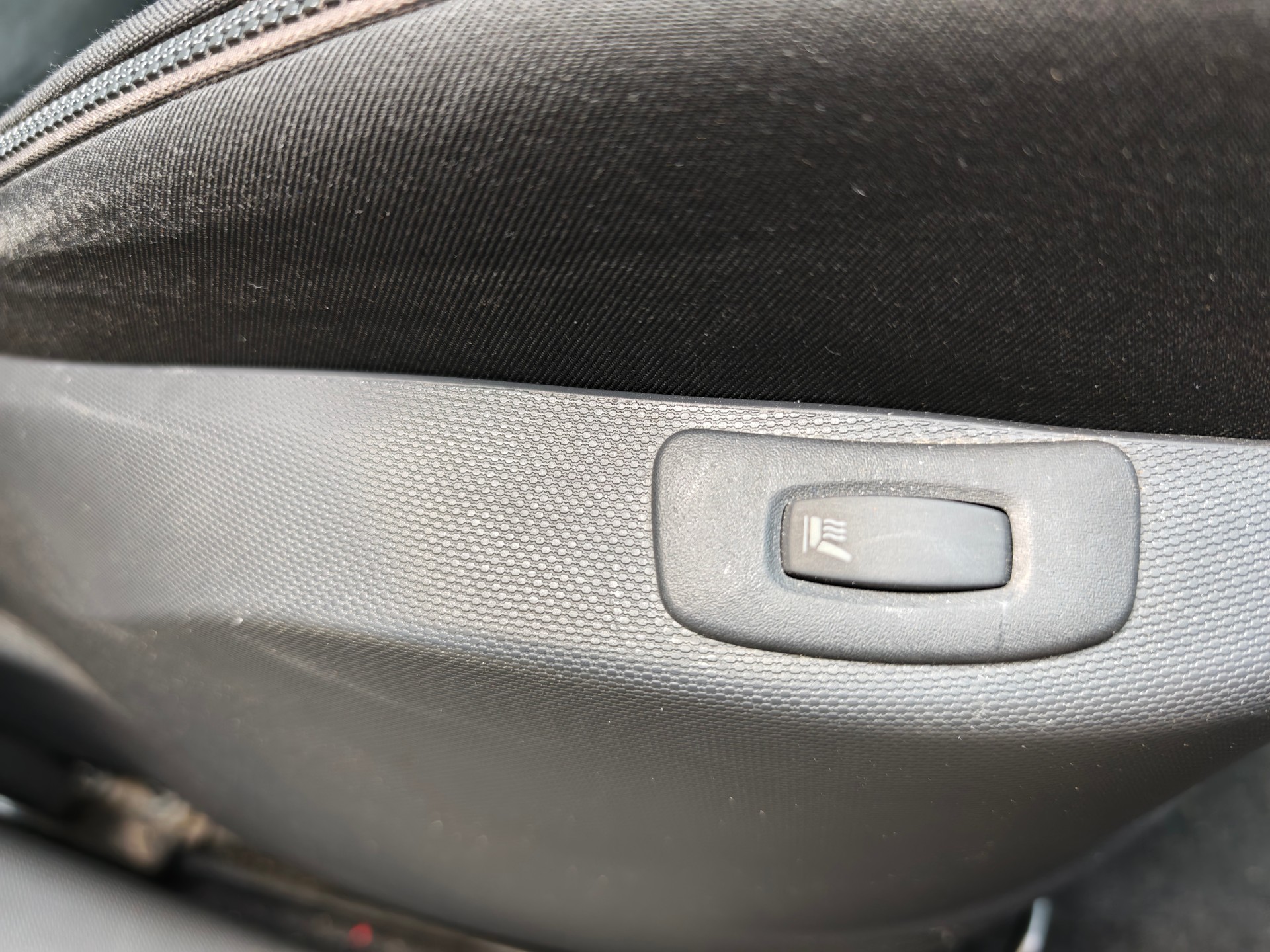 RENAULT Captur 1.2 T 16V Dynamique EDC-image-6