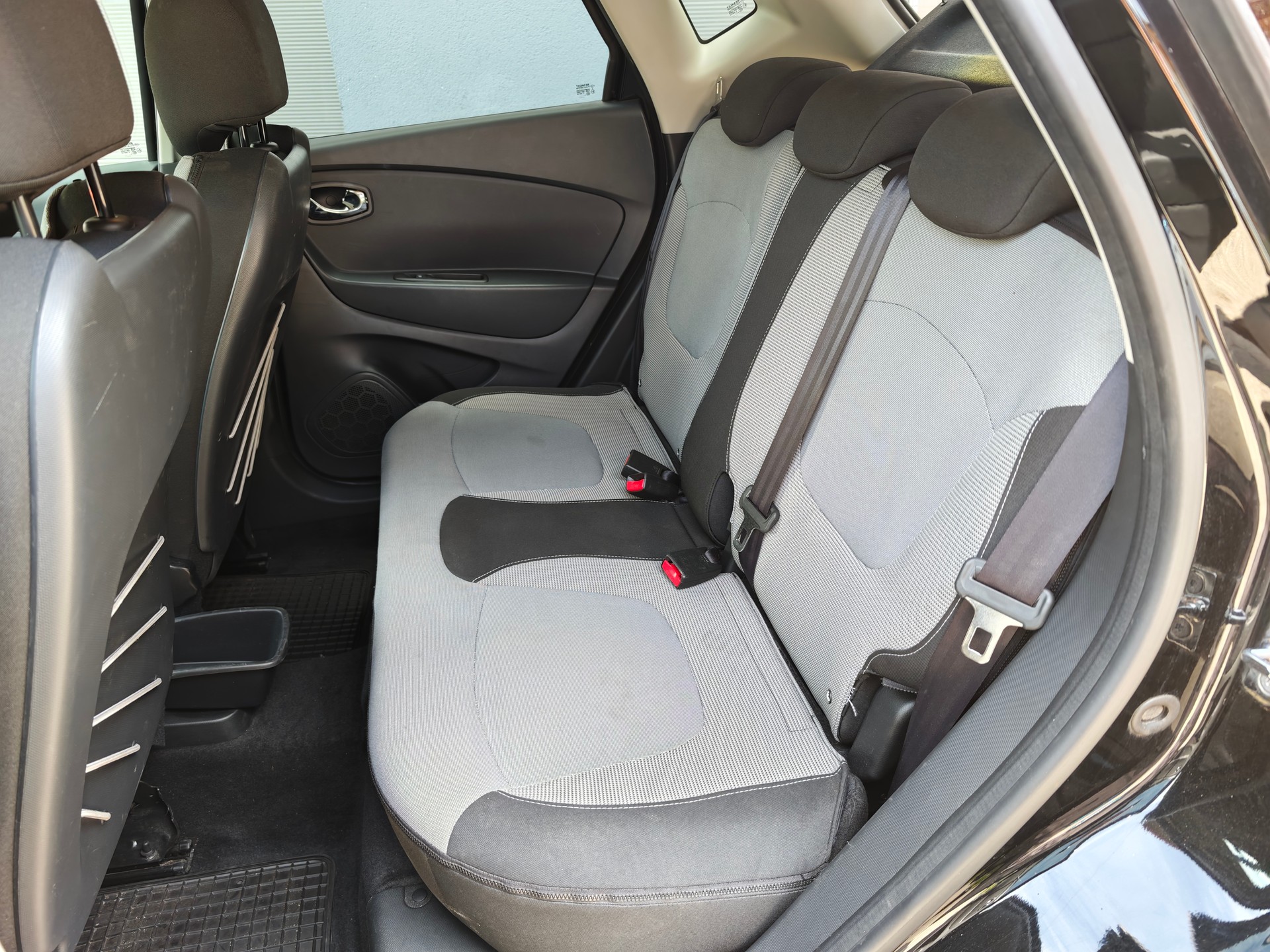 RENAULT Captur 1.2 T 16V Dynamique EDC-image-16