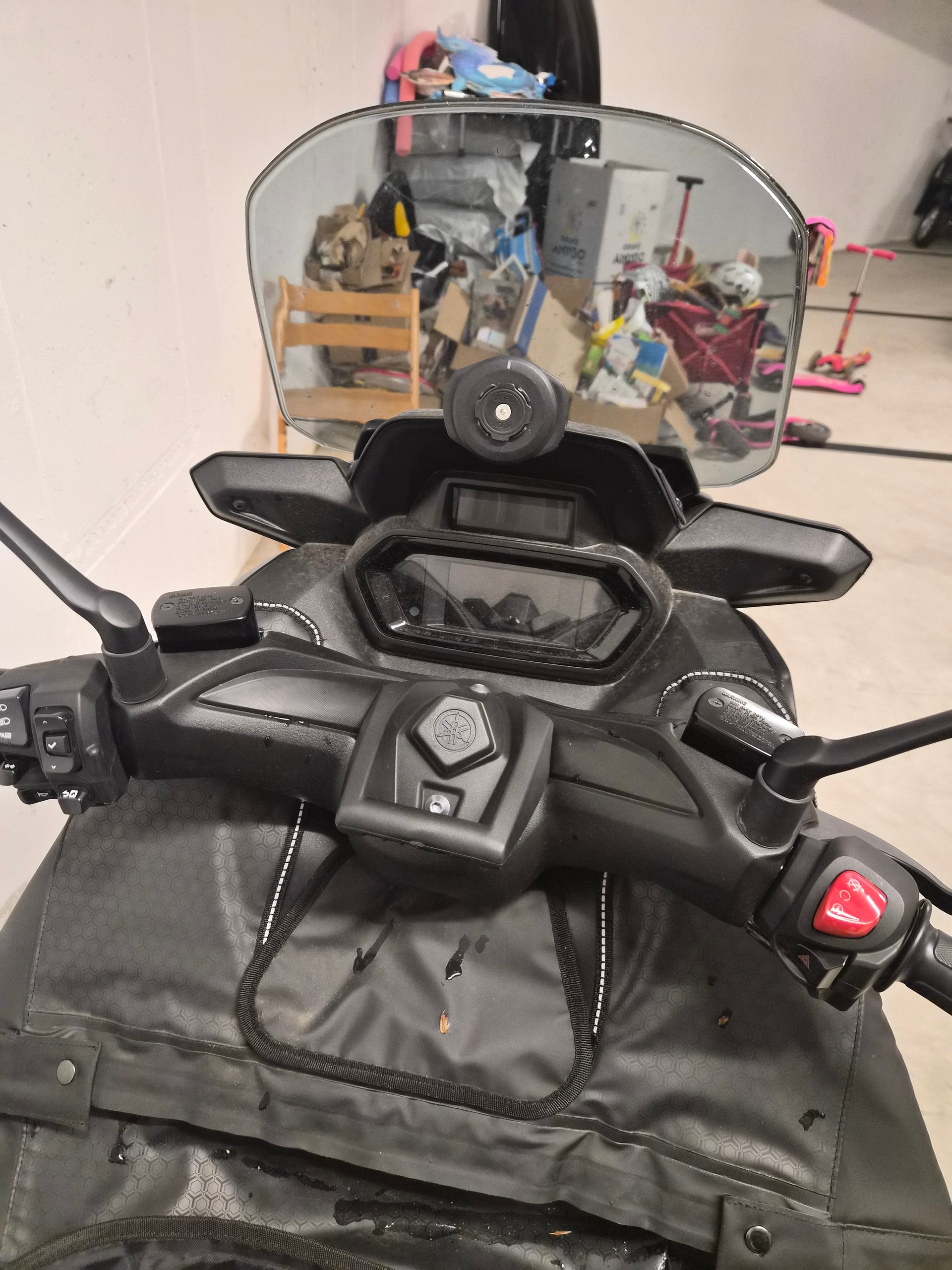 YAMAHA X-Max 300 Tech Max-image-10
