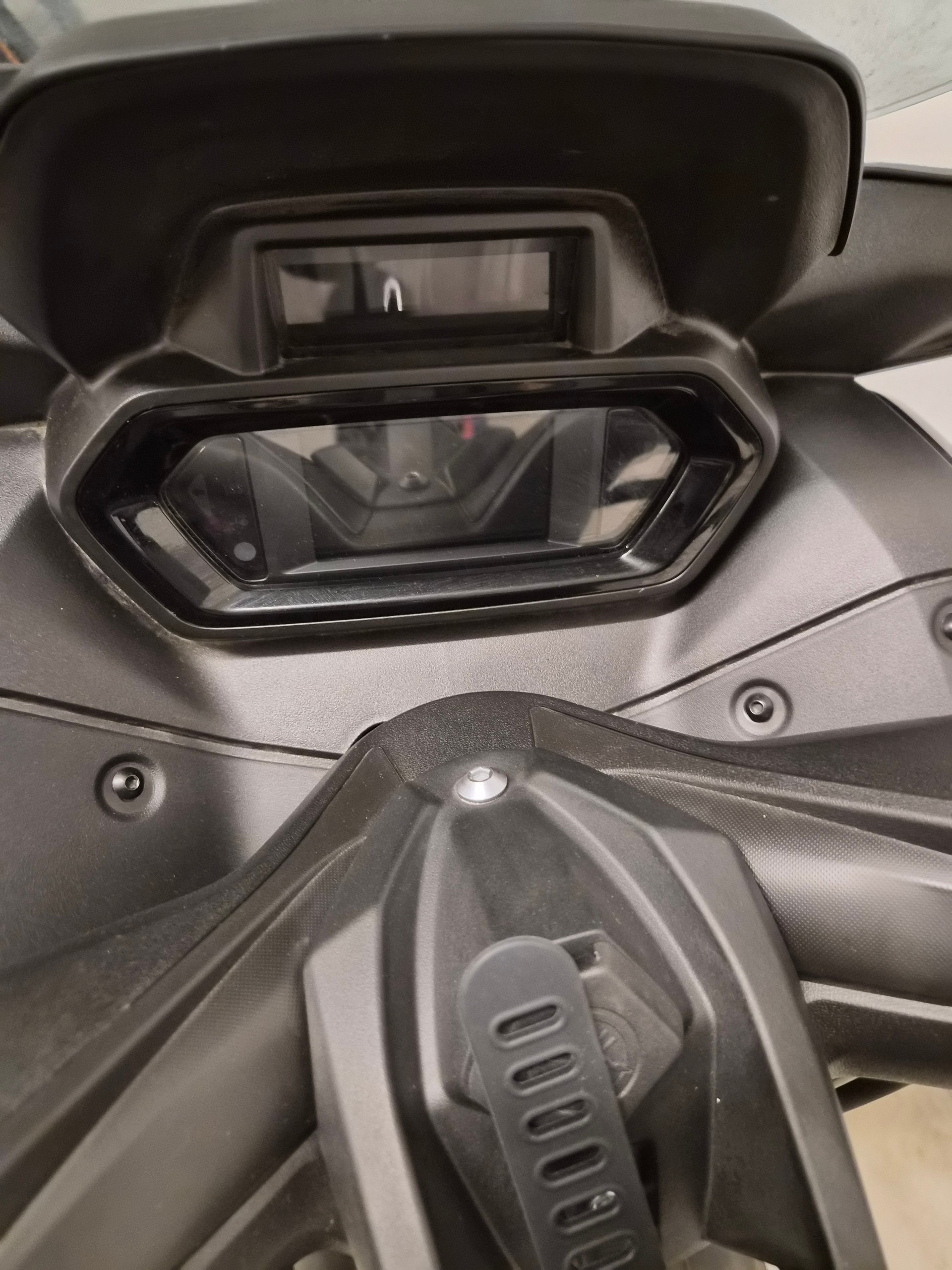 YAMAHA X-Max 300 Tech Max-image-9