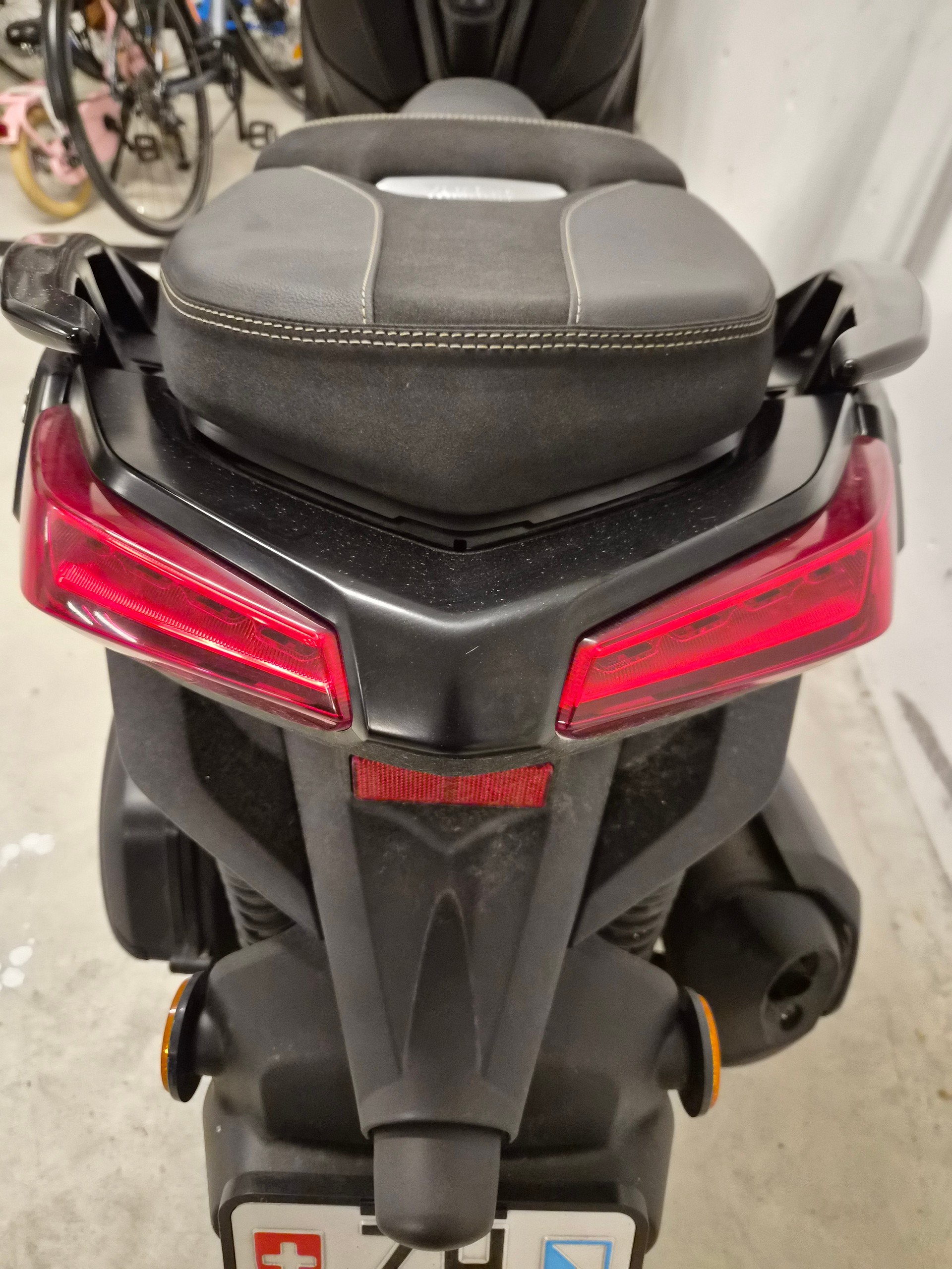 YAMAHA X-Max 300 Tech Max-image-7