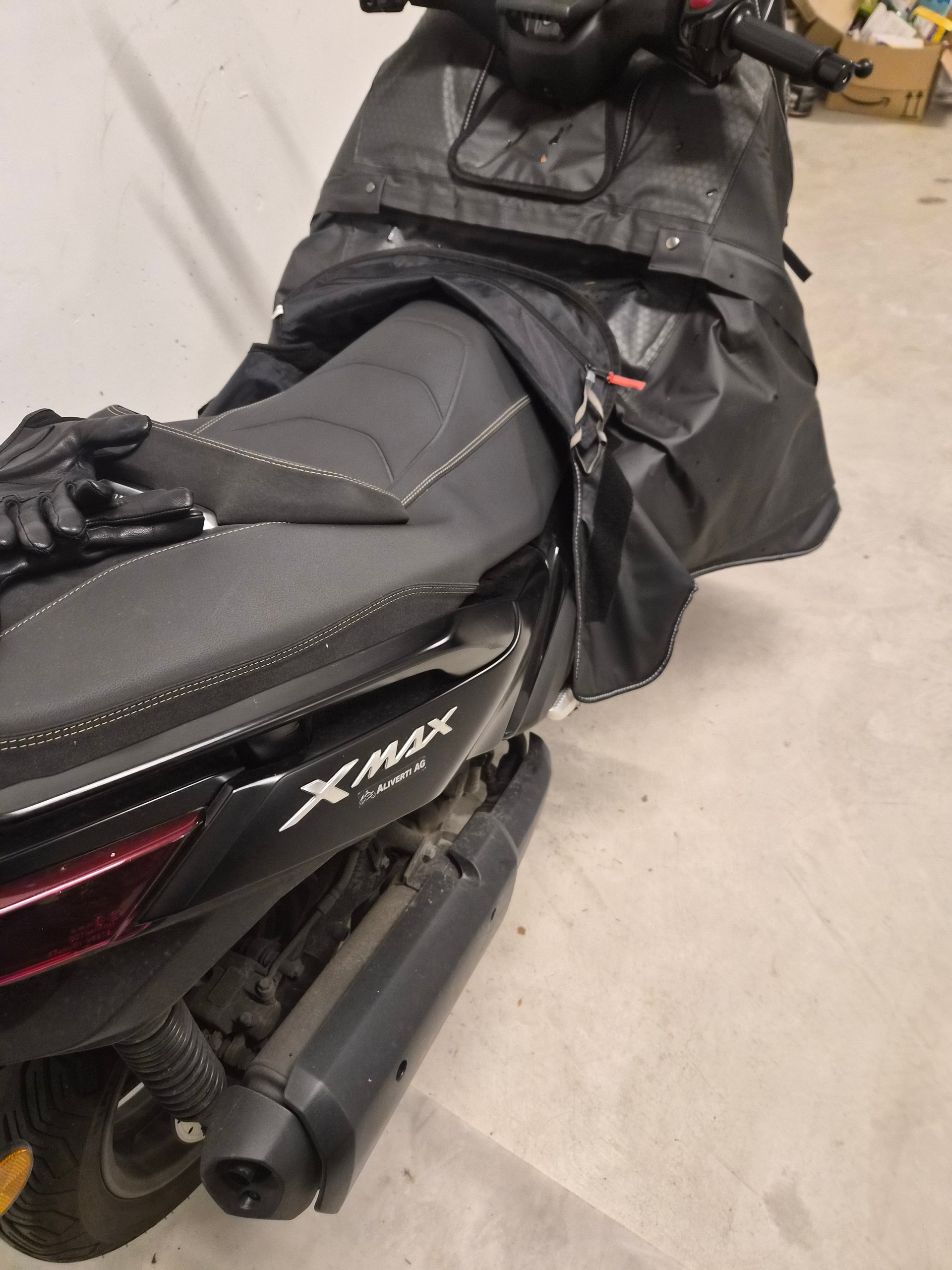 YAMAHA X-Max 300 Tech Max-image-11