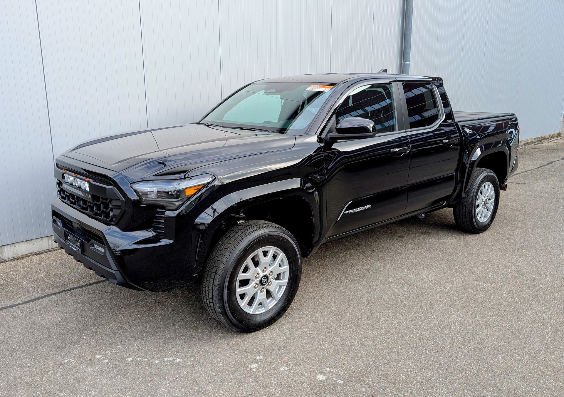 TOYOTA Tacoma Double Cab 4WD-showroom-element-1