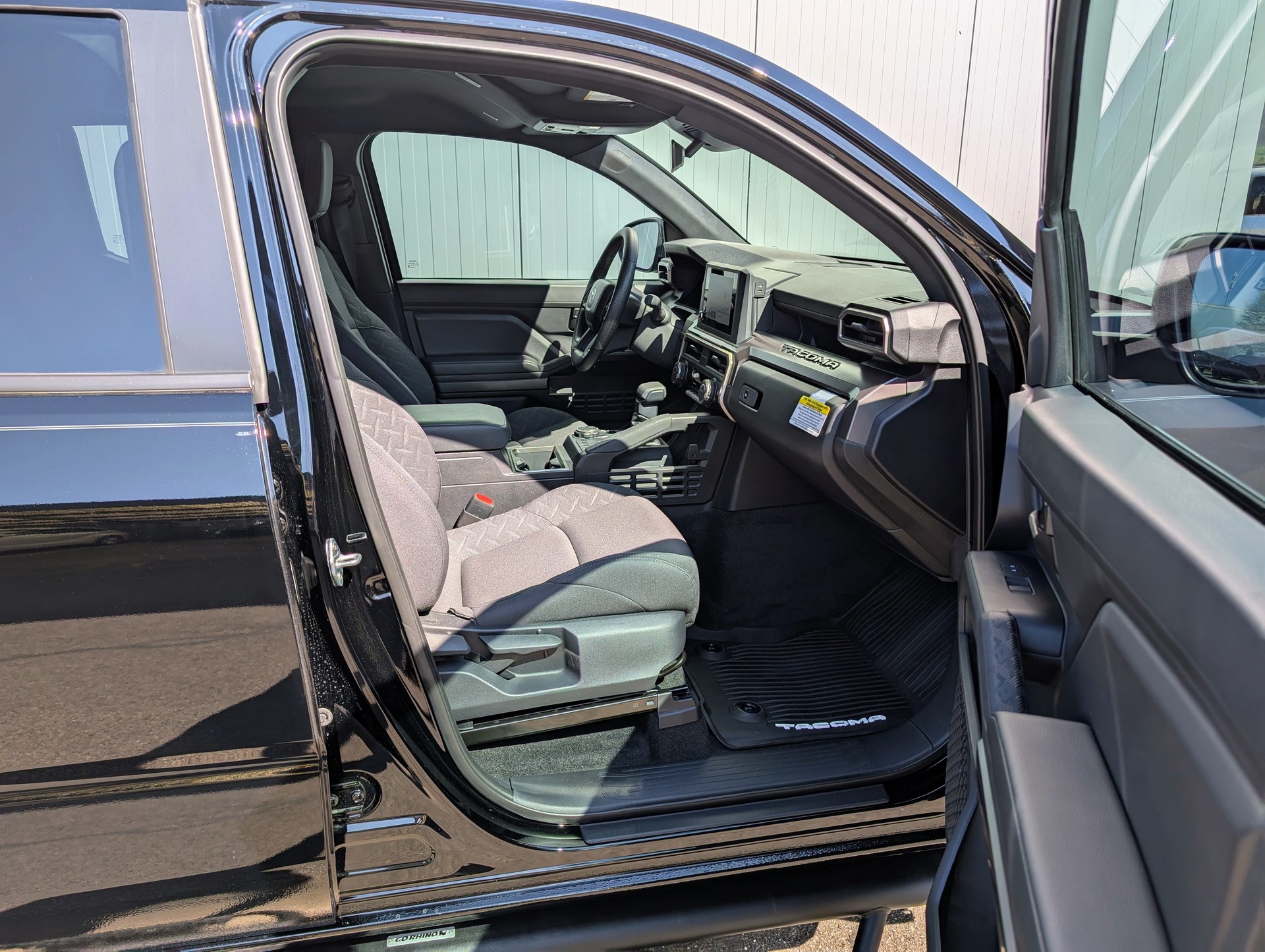 TOYOTA Tacoma Double Cab 4WD-image-14