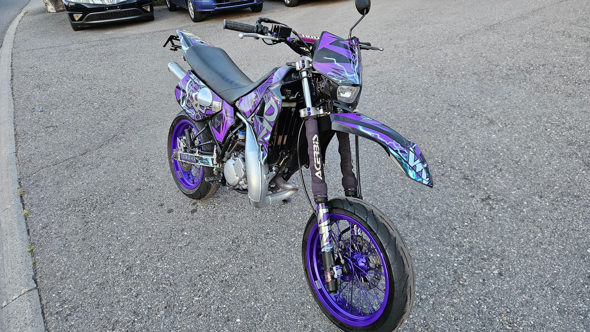 YAMAHA DT 125 R Supermotard-image-3