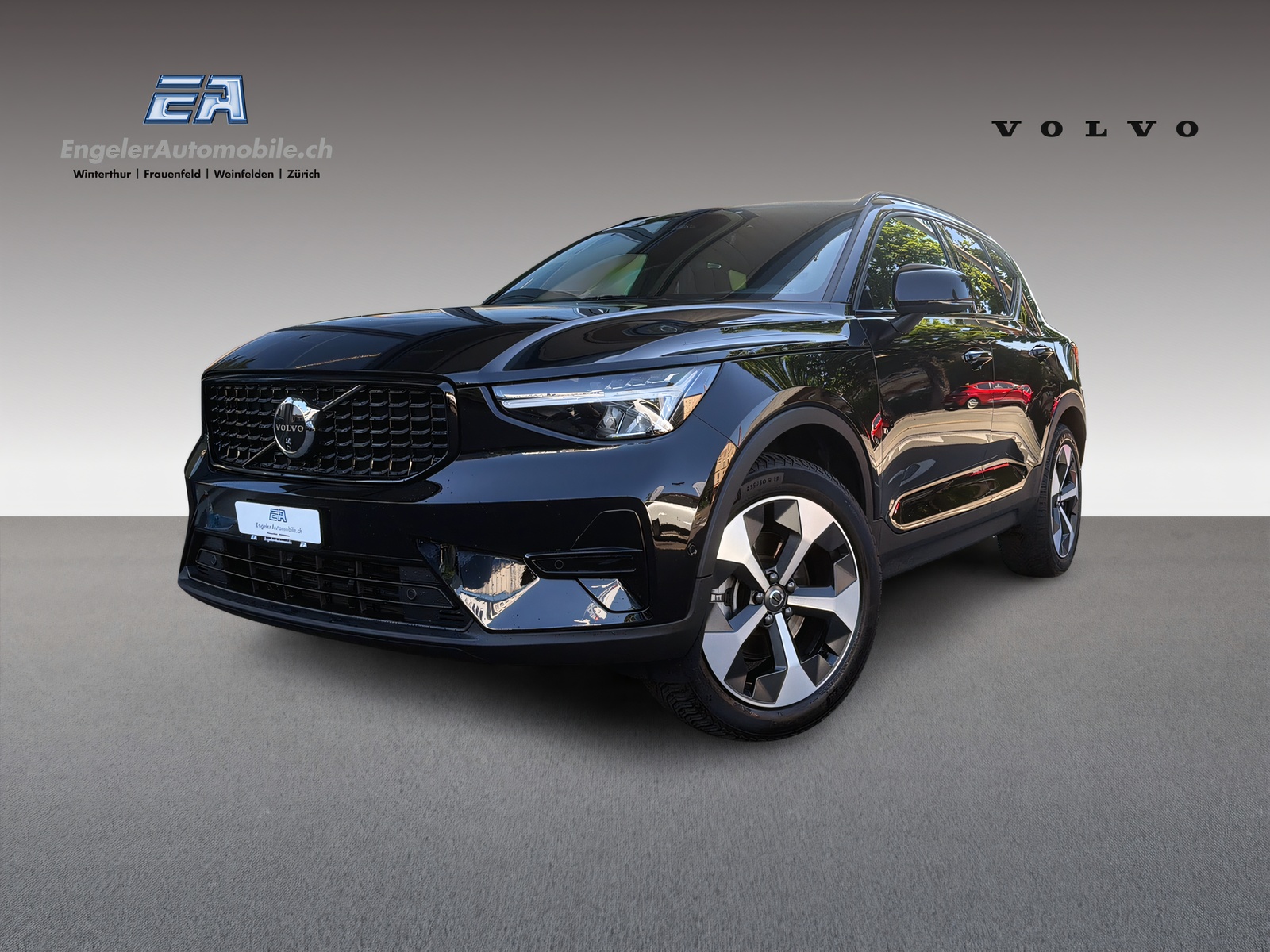 VOLVO XC40 B3 Benzin Mild Hybrid Plus Dark DCT