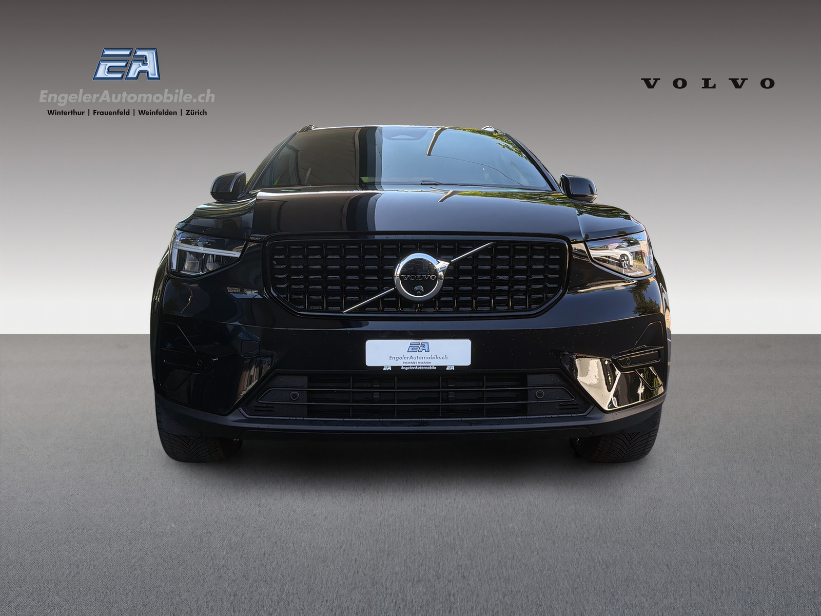 VOLVO XC40 B3 Benzin Mild Hybrid Plus Dark DCT-showroom-element-1