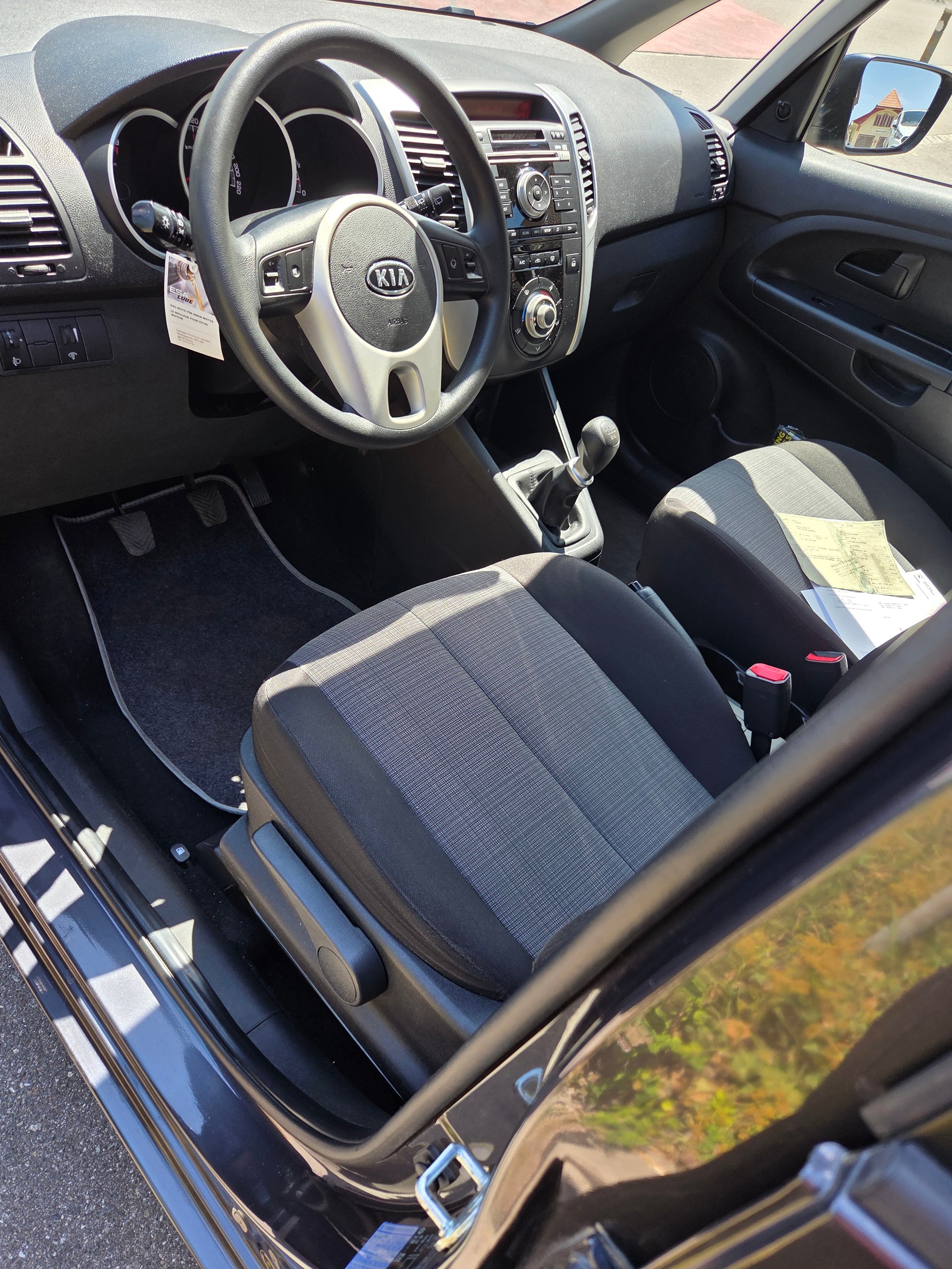 KIA VENGA-image-6