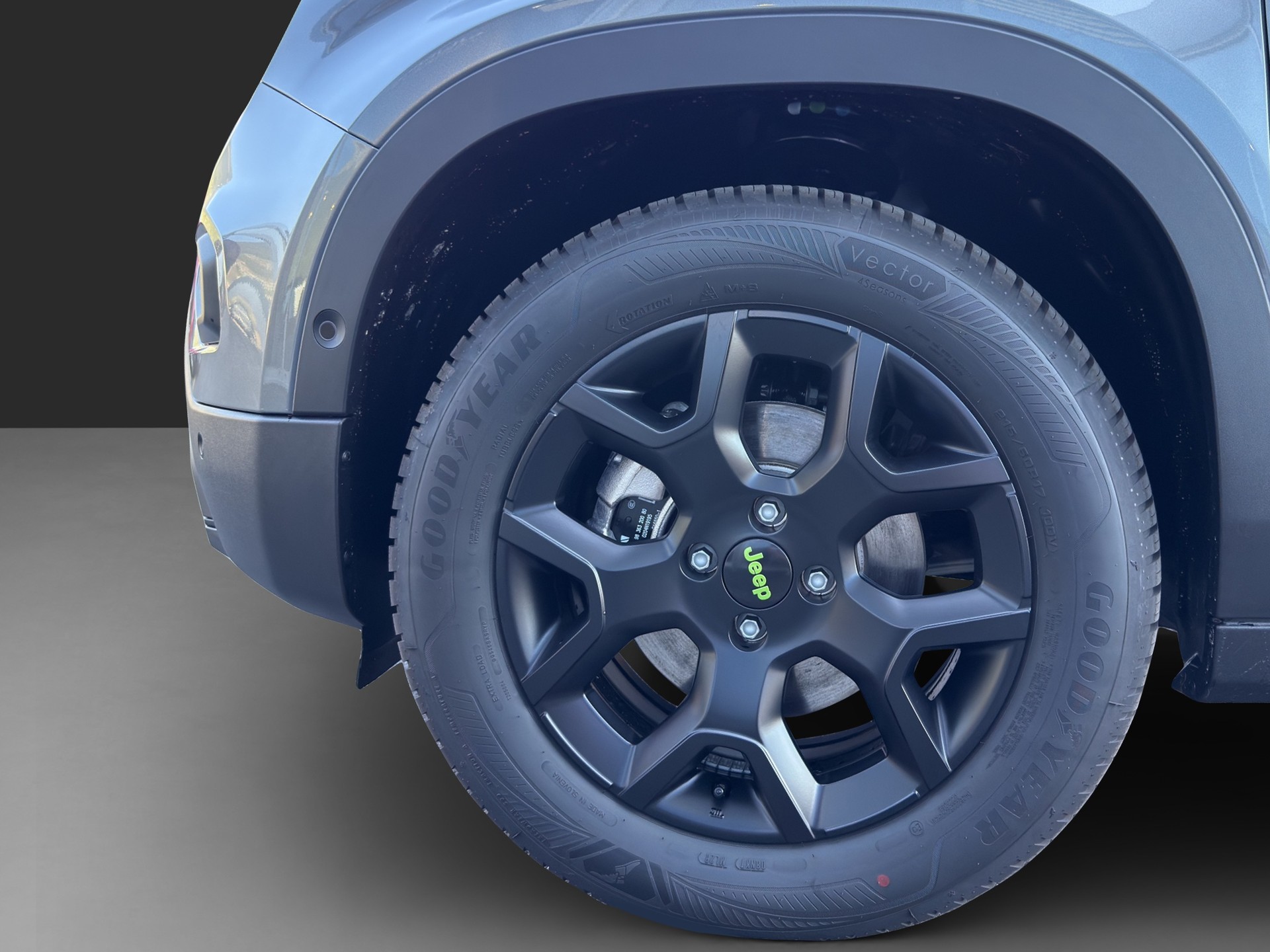JEEP Avenger 1.2 Turbo MHEV Overland Leather 4xe-image-18