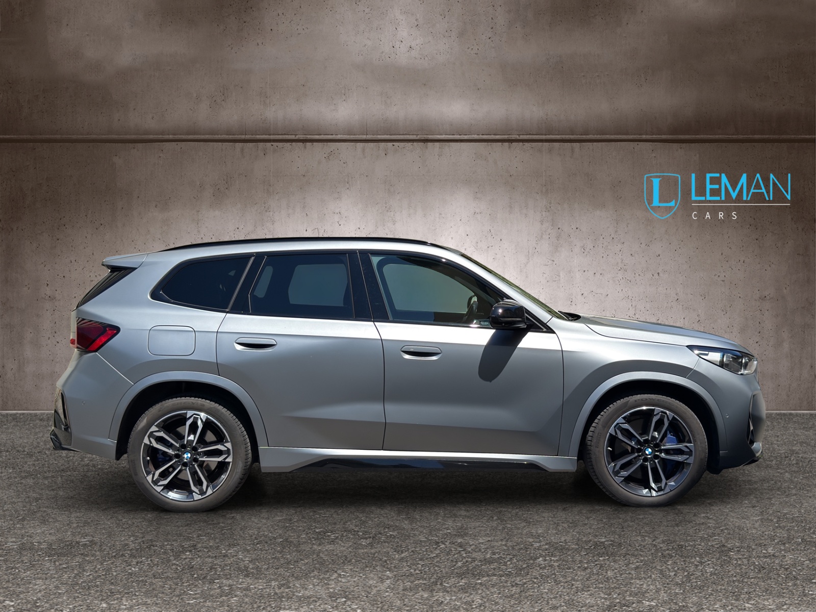 BMW X1 xDrive M35i-image-3