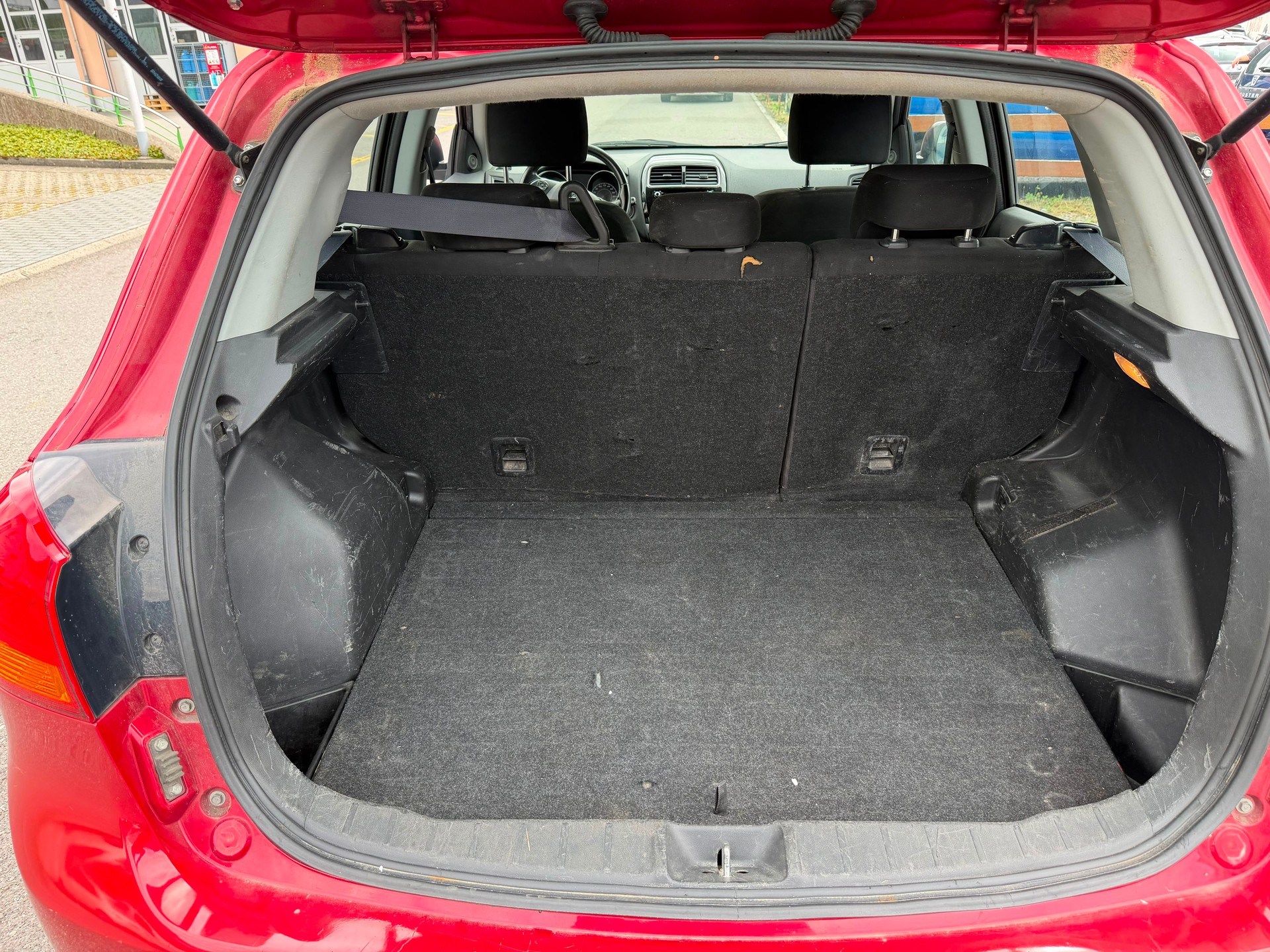 MITSUBISHI ASX 1.6 DID Value Anniversary 4WD-image-4