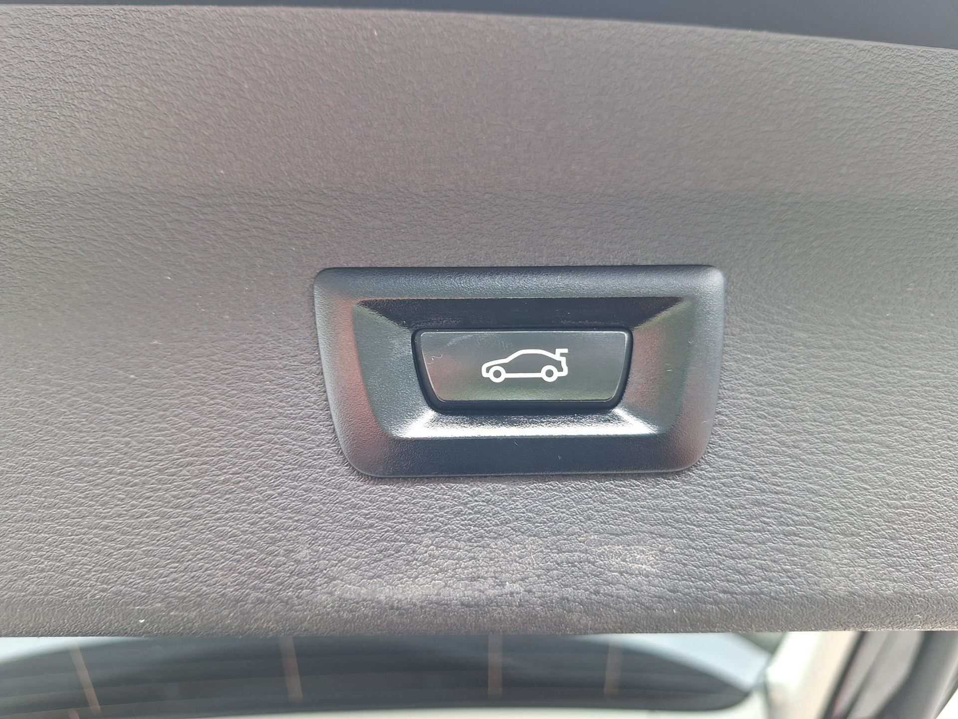 BMW X1 xDrive 20d Steptronic-image-14