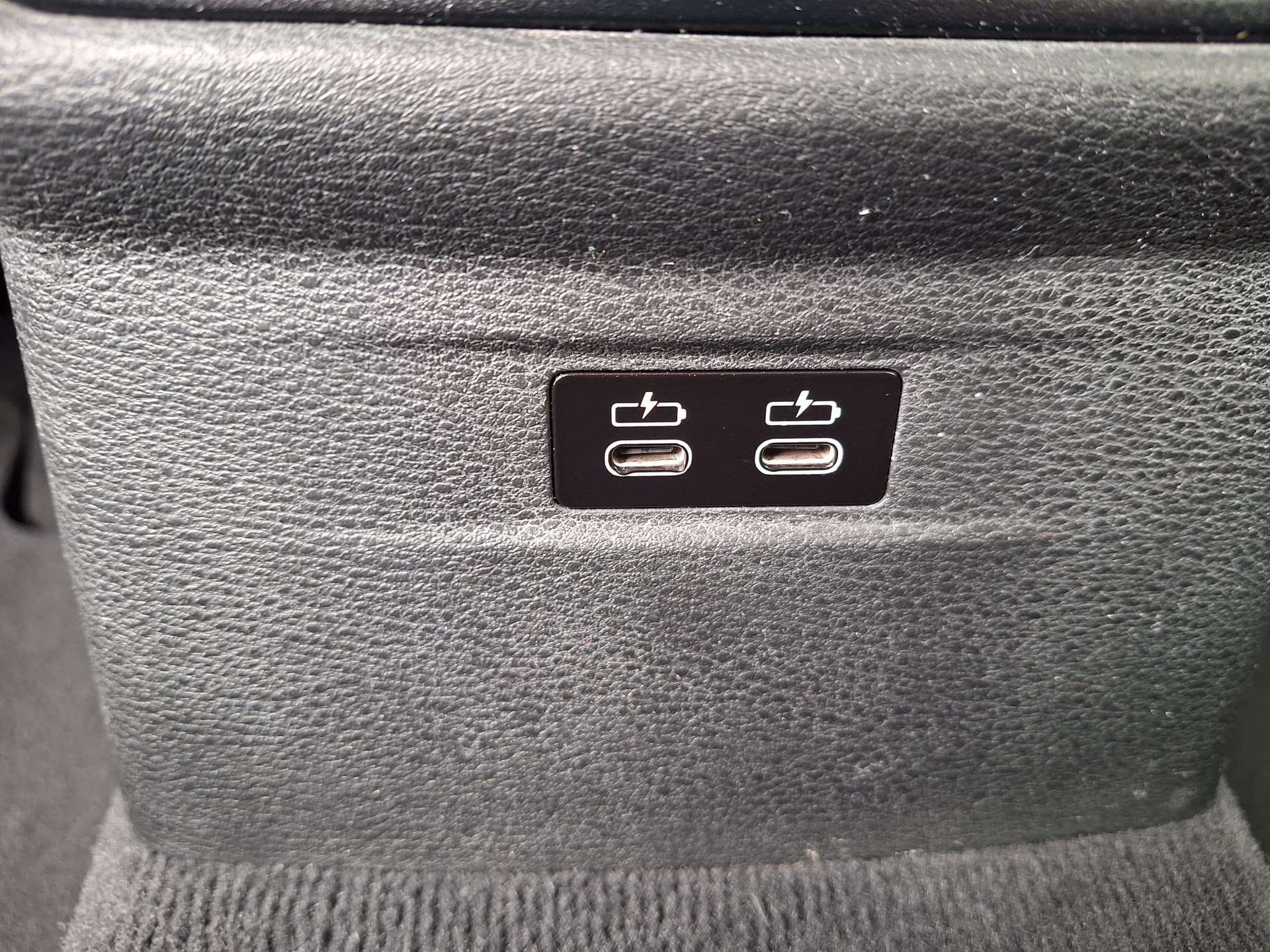 BMW X1 xDrive 20d Steptronic-image-12