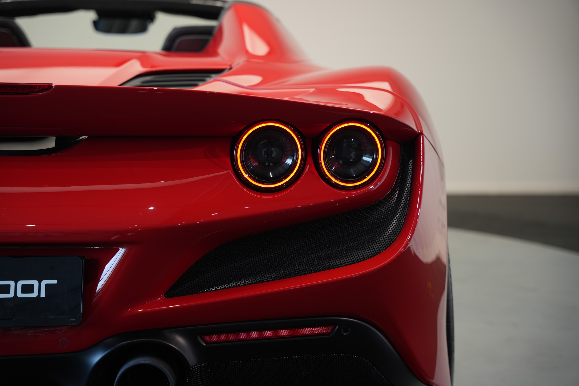 FERRARI F8 Spider *Novitec* *Lift* *Carbon* *Racing Sitze*-image-31