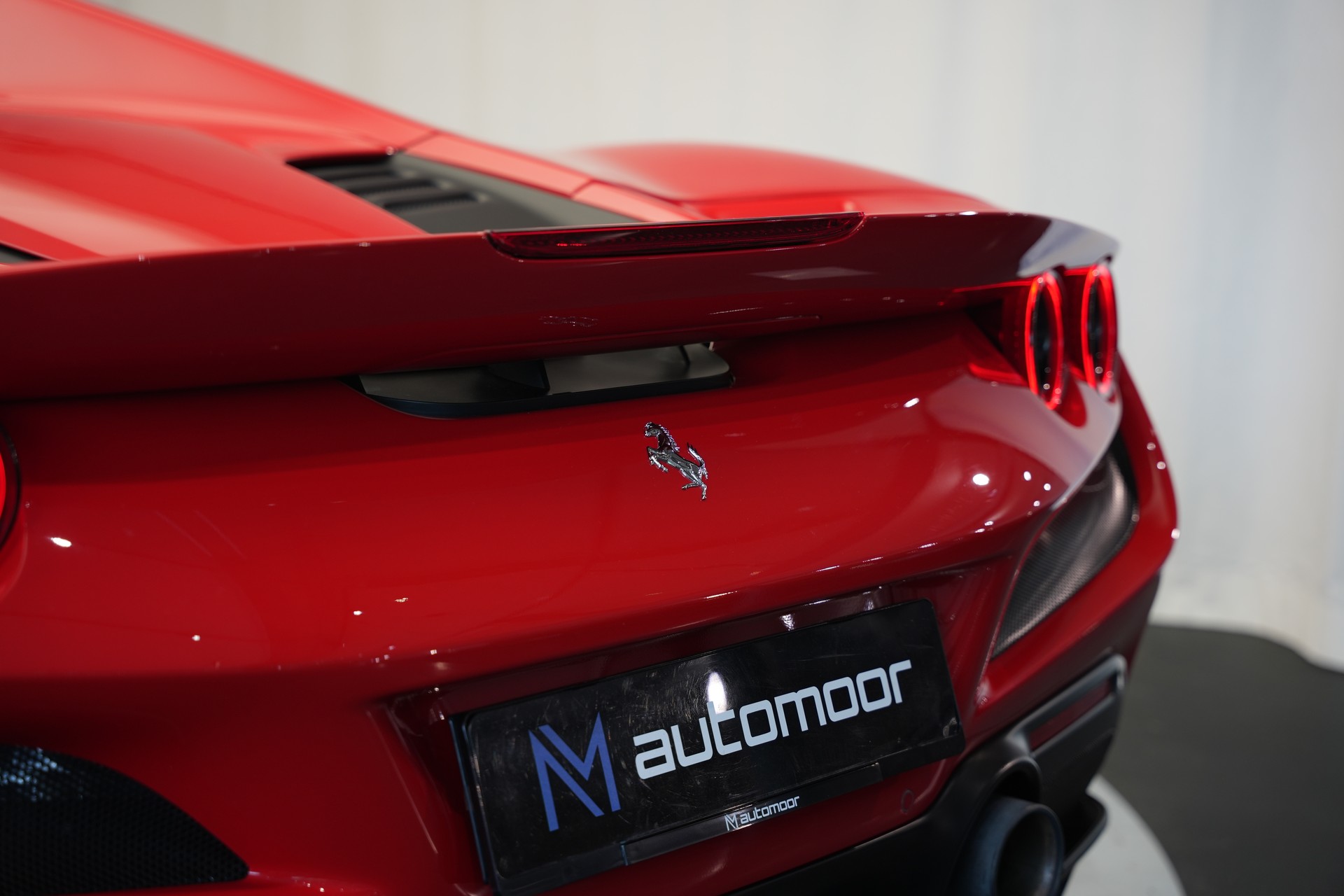 FERRARI F8 Spider *Novitec* *Lift* *Carbon* *Racing Sitze*-image-32