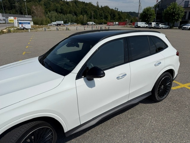 MERCEDES-BENZ GLC 220 d AMG Line 4matic-image-1